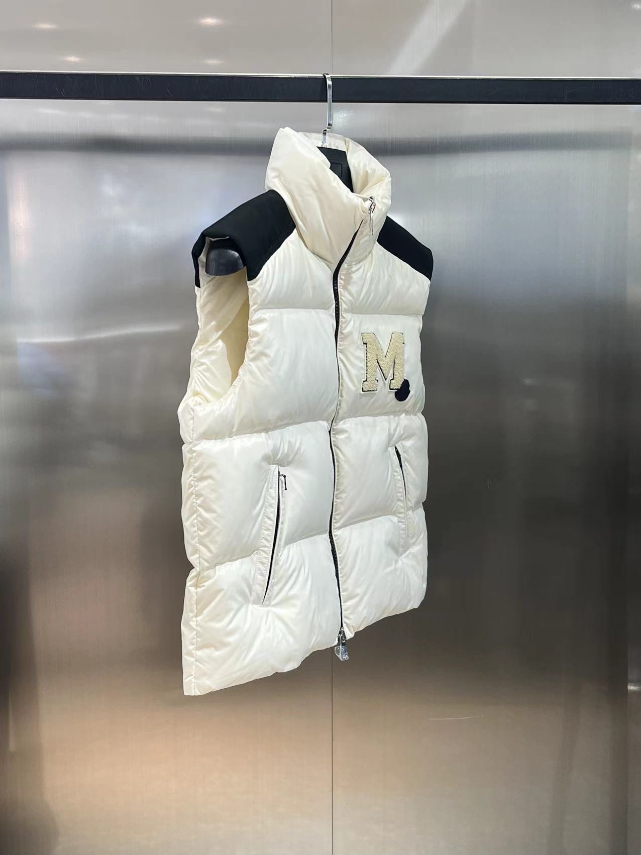 OWN - Casual vest 1