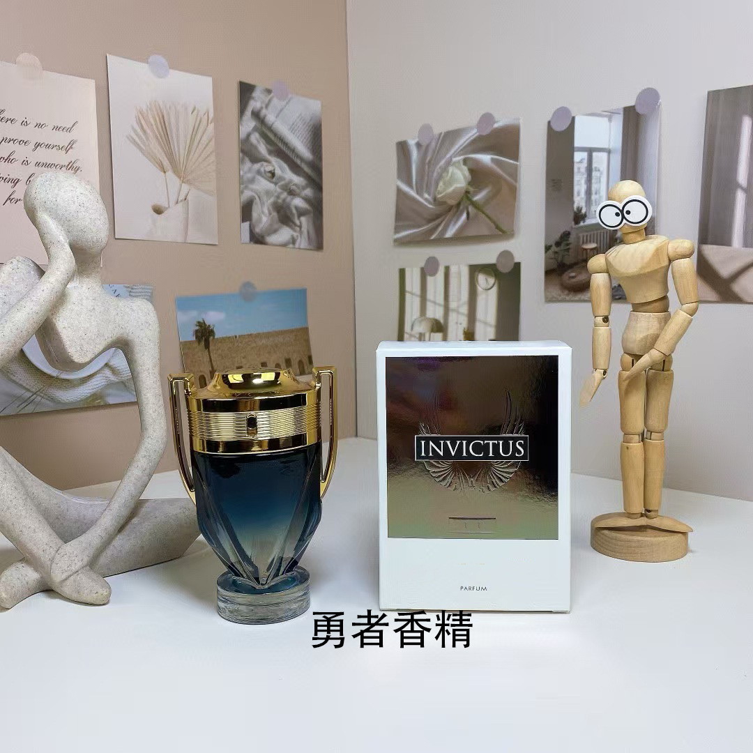 High quality perfume 7 pls add : 18030258501 if u need size guid