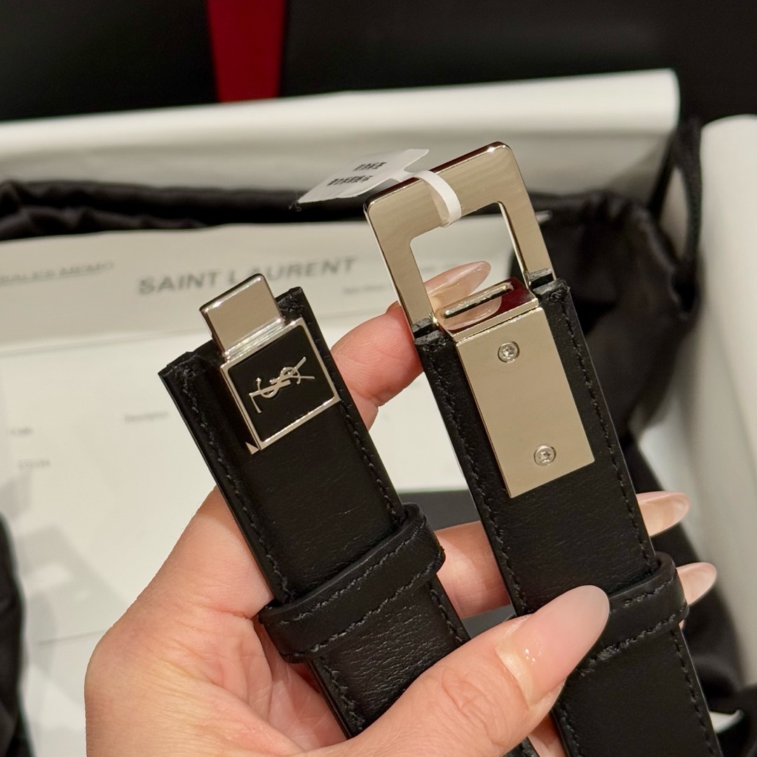 High quality, simple and refined women's waist belt 2 pcs add : 18030258501 if you need size guide