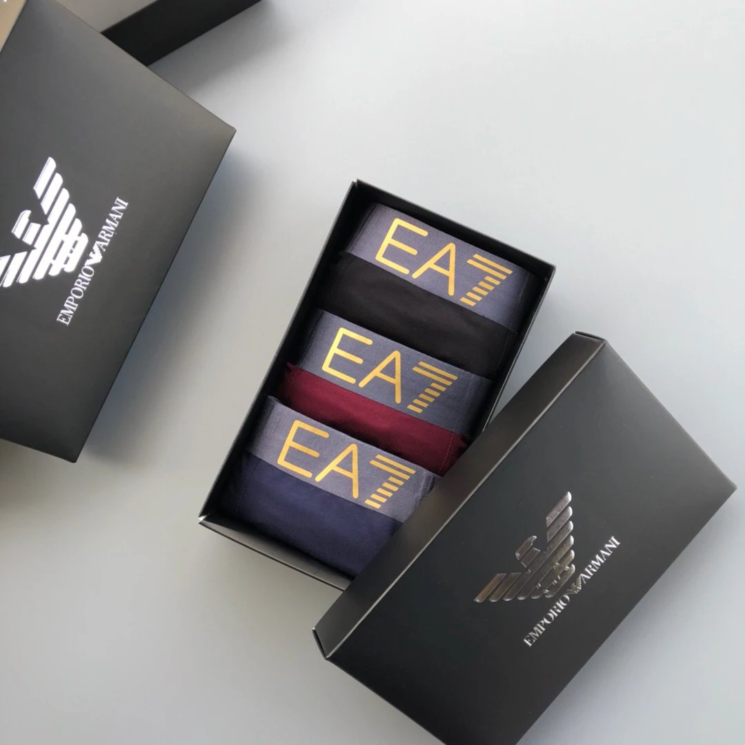 High quality men's underwear in a box of three, available in any color