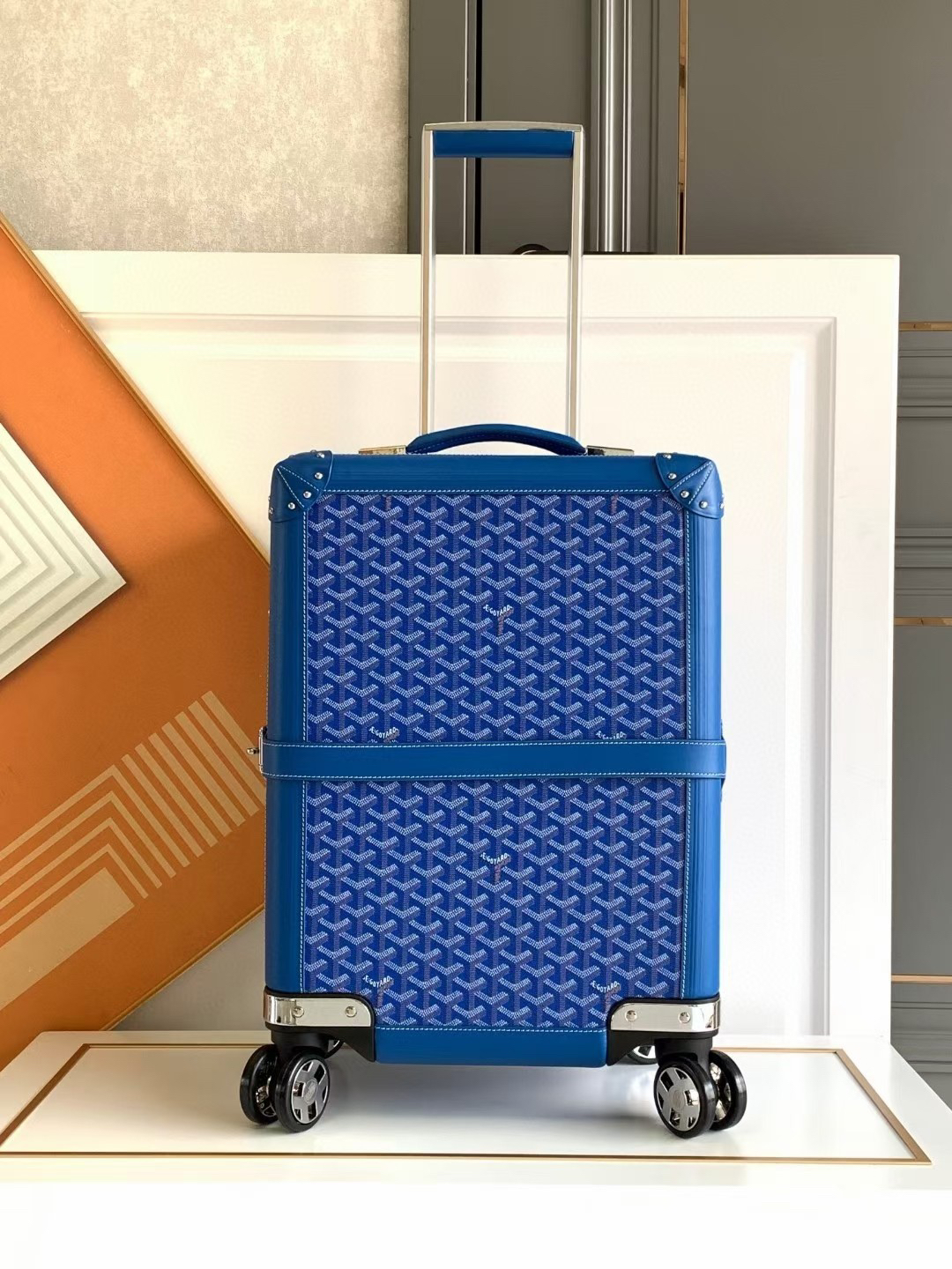 High quality retro style hand-held laptop case
