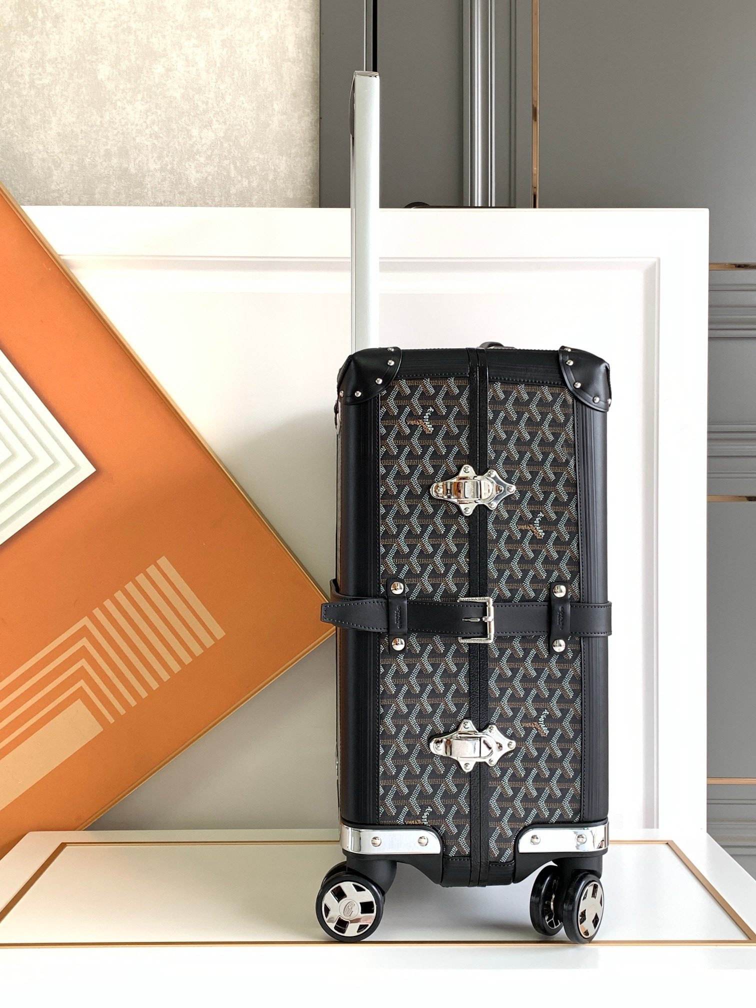 High quality retro style hand-held laptop case