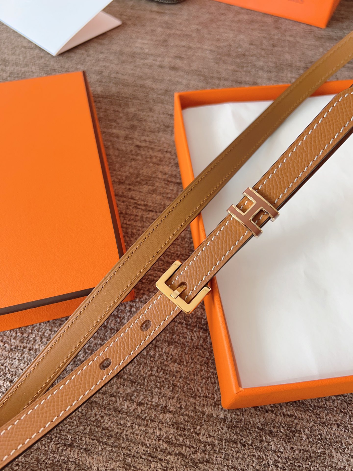 High quality, simple and refined women's waist belt 3 pcs add : 18859952090 if you need size guide