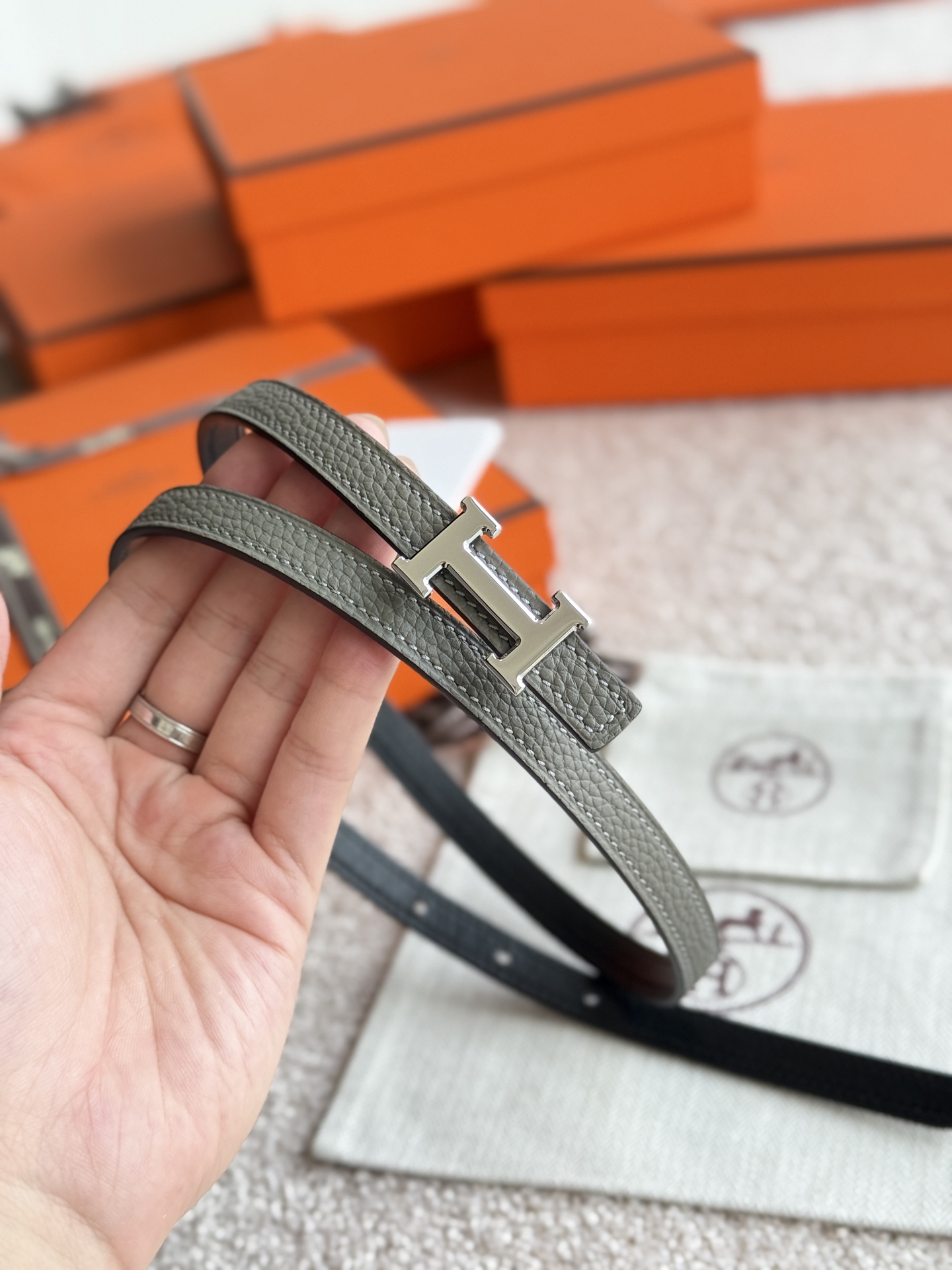 High quality, simple and refined women's waist belt 3 pcs add : 18859952090 if you need size guide