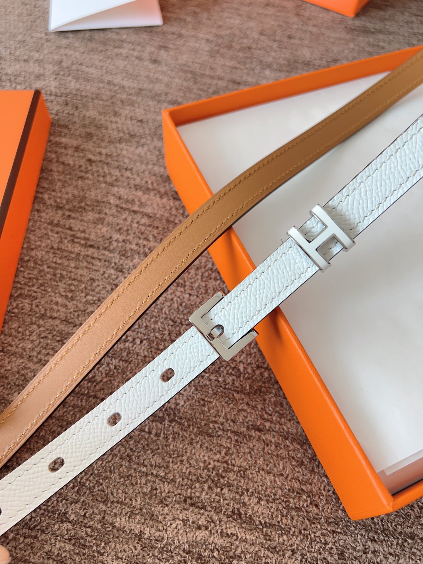 High quality, simple and refined women's waist belt 3 pcs add : 18859952090 if you need size guide