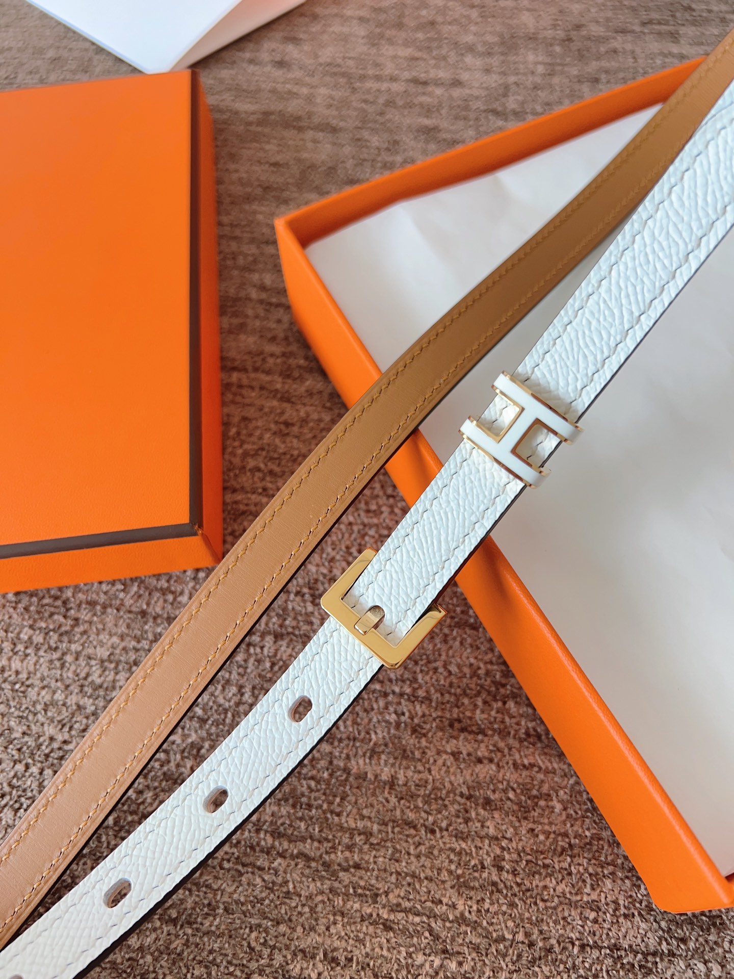 High quality, simple and refined women's waist belt 3 pcs add : 18859952090 if you need size guide
