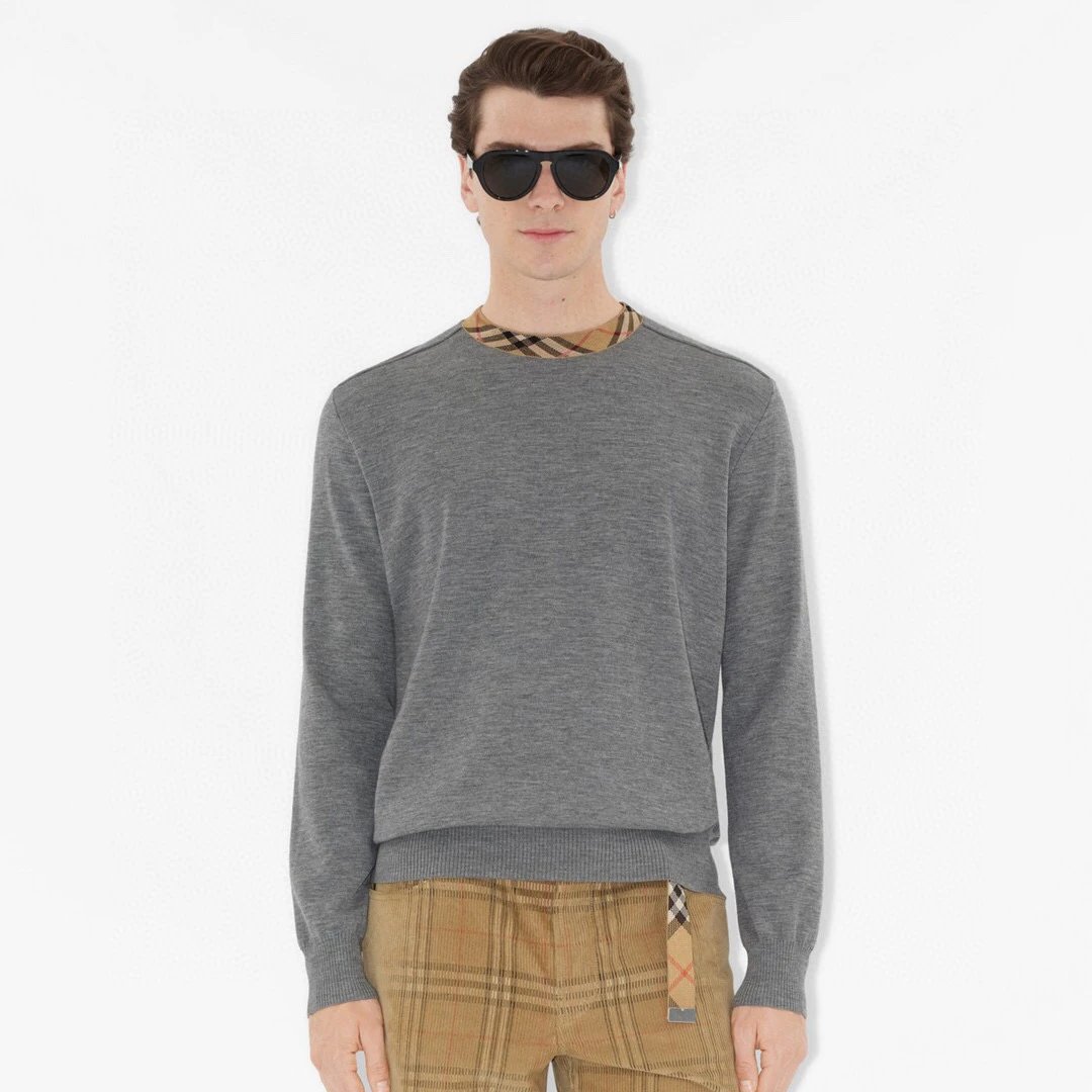 High quality checkered knitted sweater