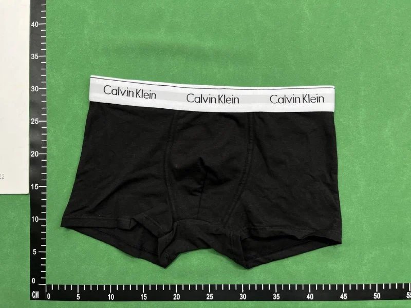 High quality men's underwear, box of three, color options available 02