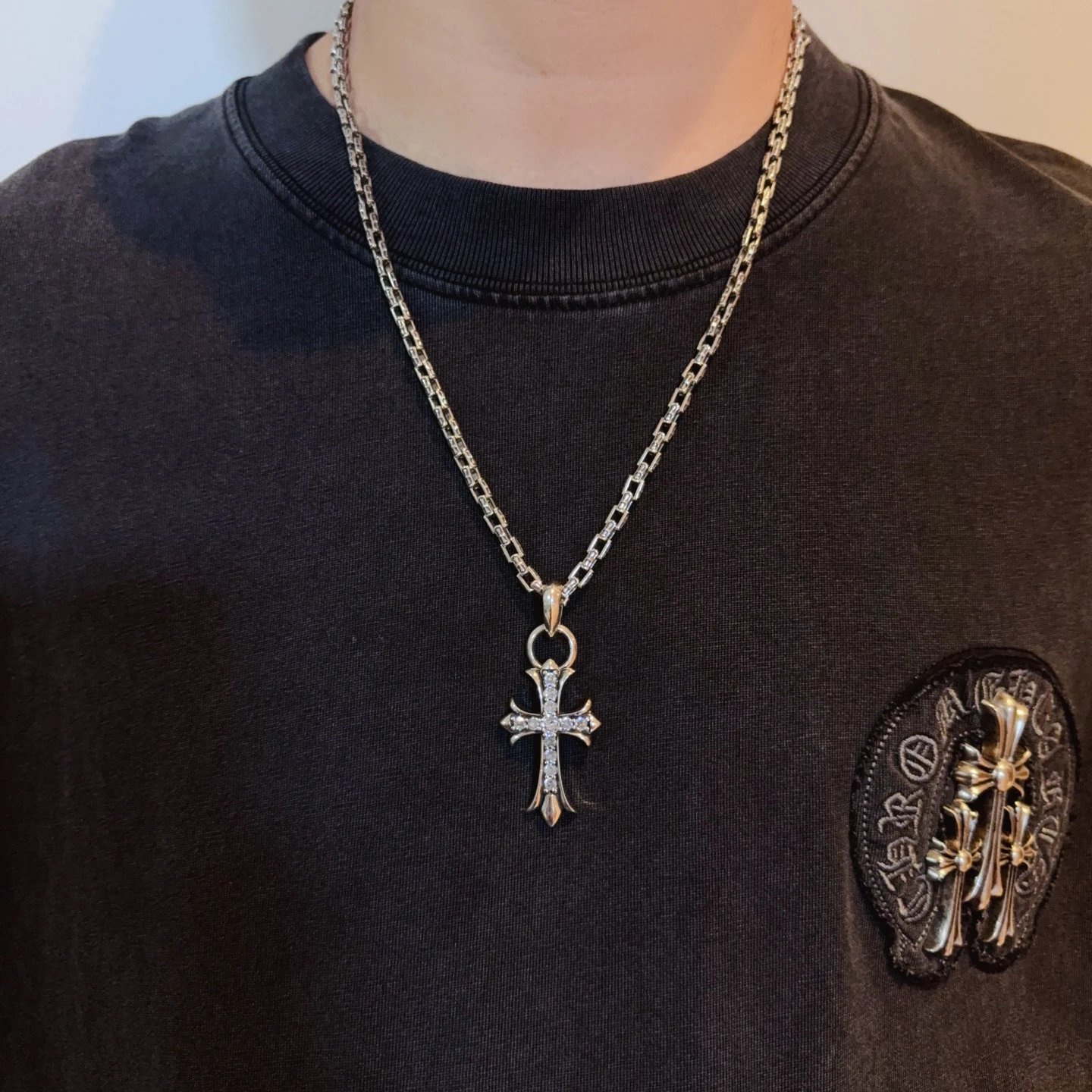 High quality Croheart Classic Cross Pendant Necklace
