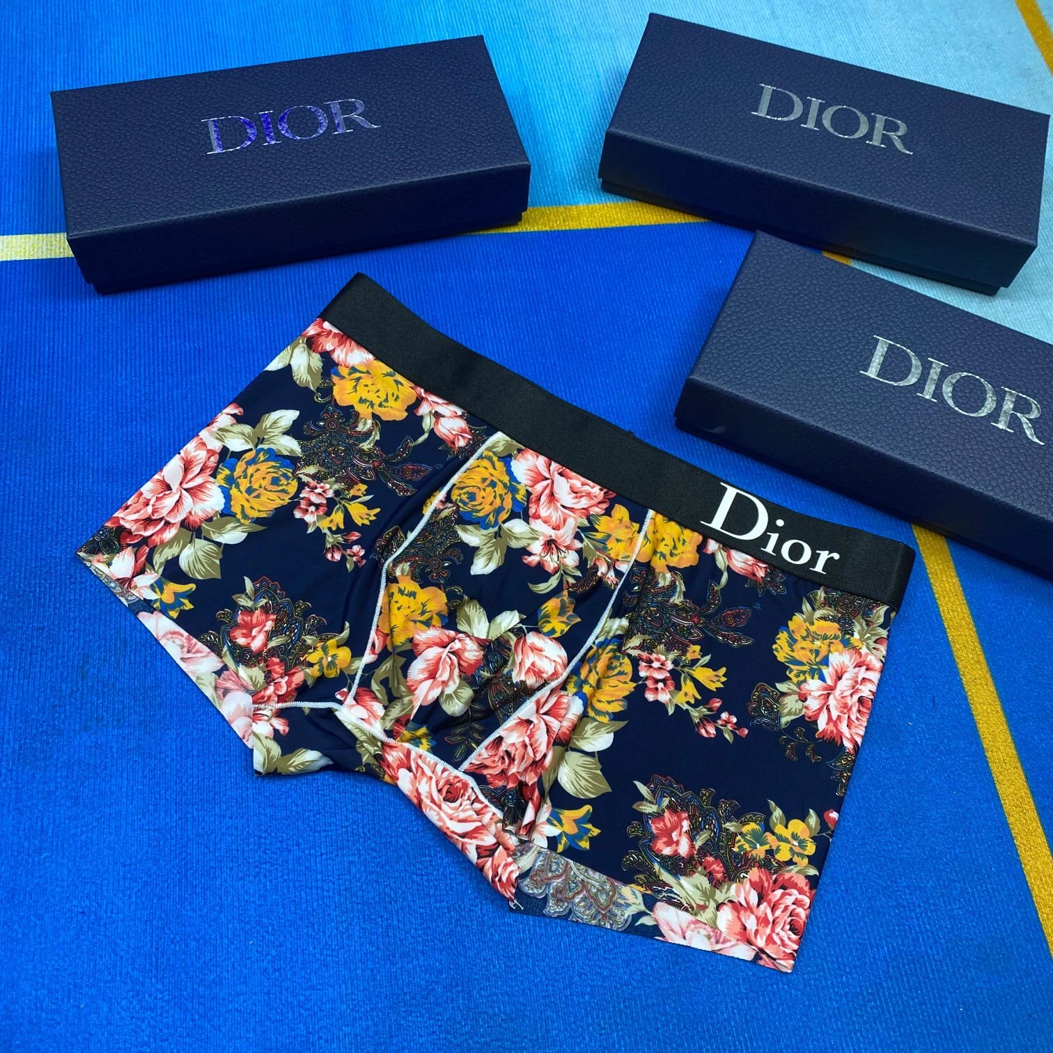 High quality men's underwear in a box of three, with a color selection of 22