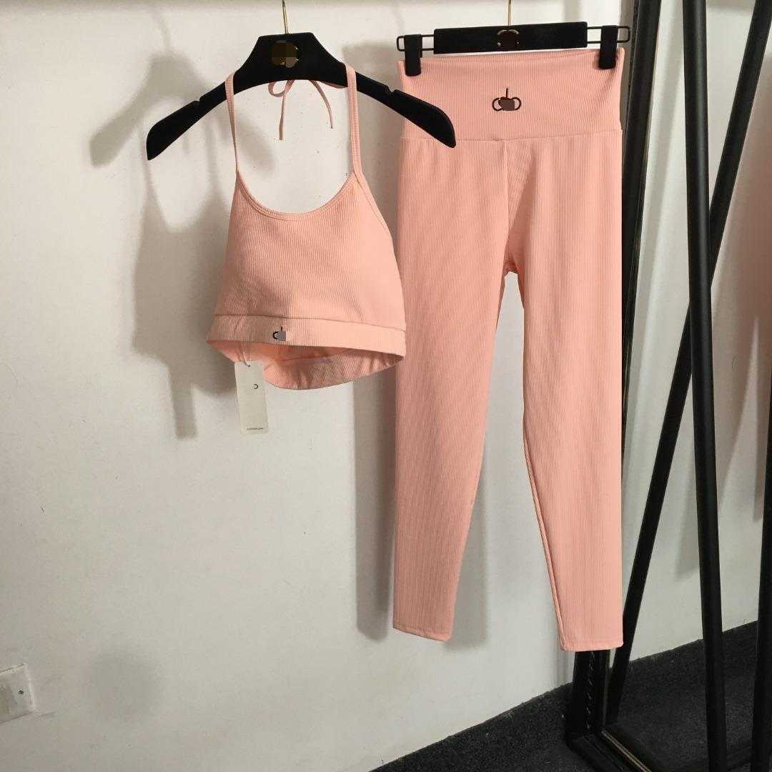 High quality sports high waist and hip lifting yoga pants set, please add : 18859952090 if you need size guide