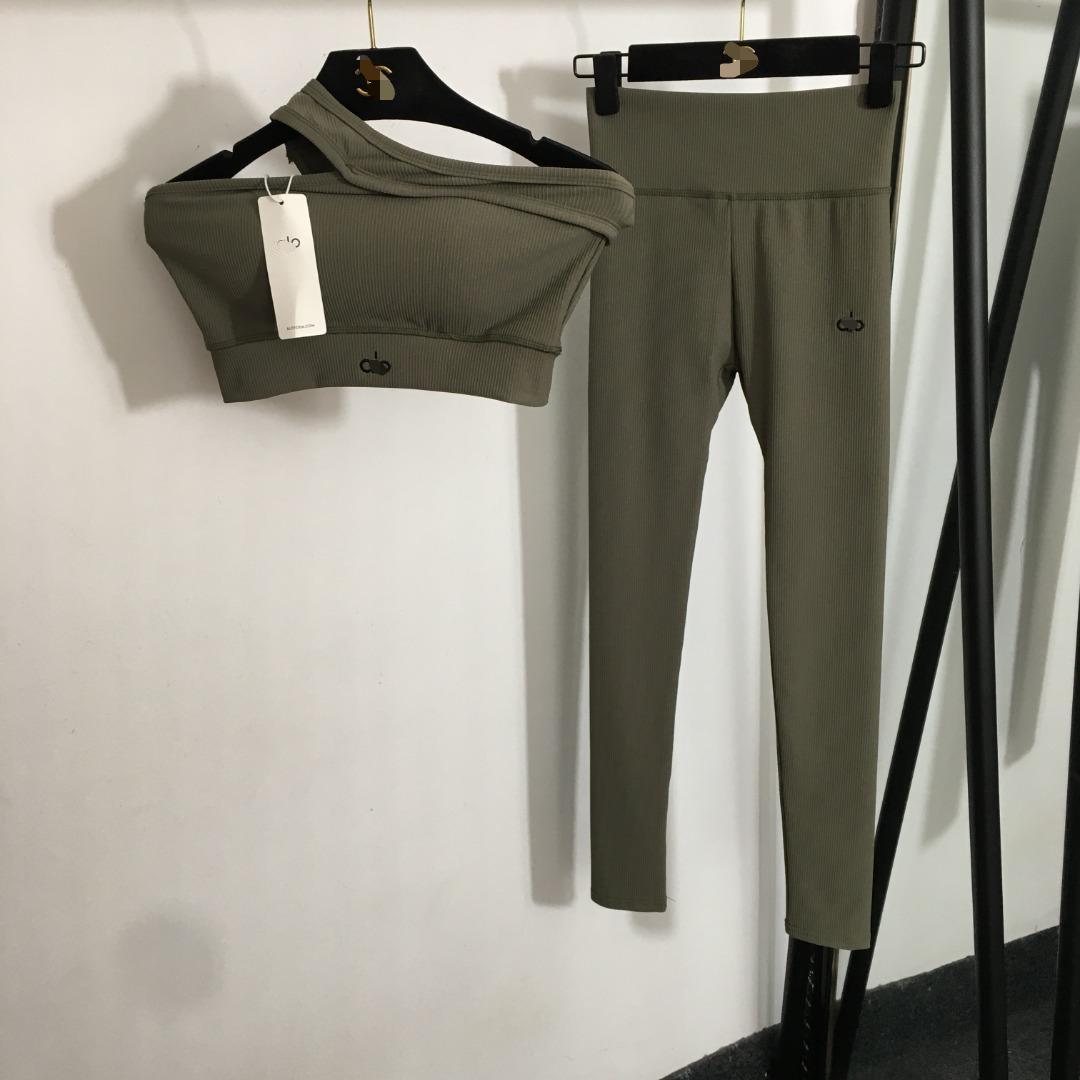 High quality sports high waist and hip lifting yoga pants set, please add : 18859952090 if you need size guide
