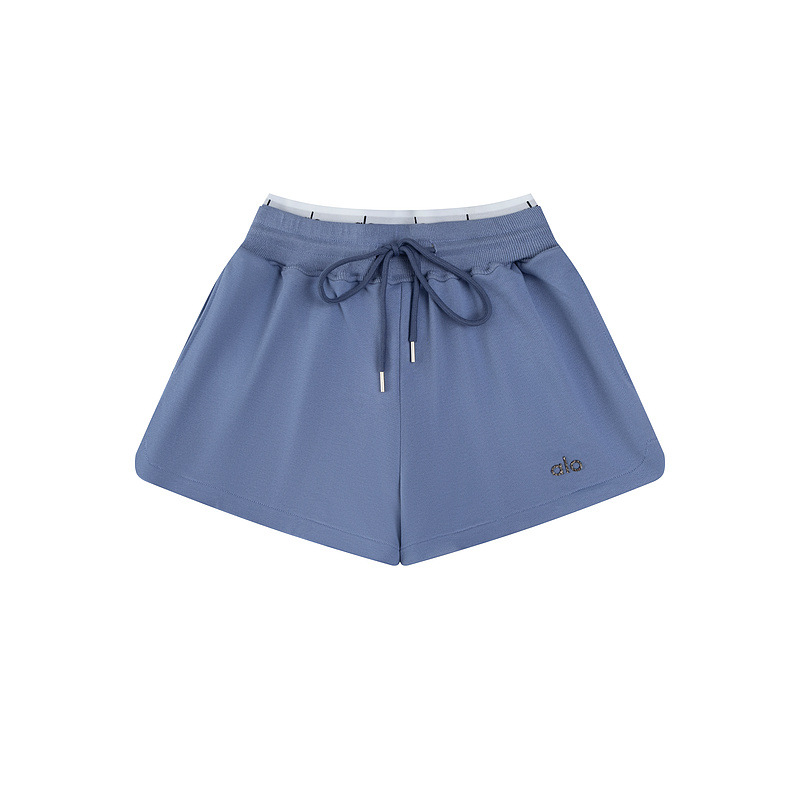 High quality women's sports shorts, please add : 18030258501 if you need size guidance