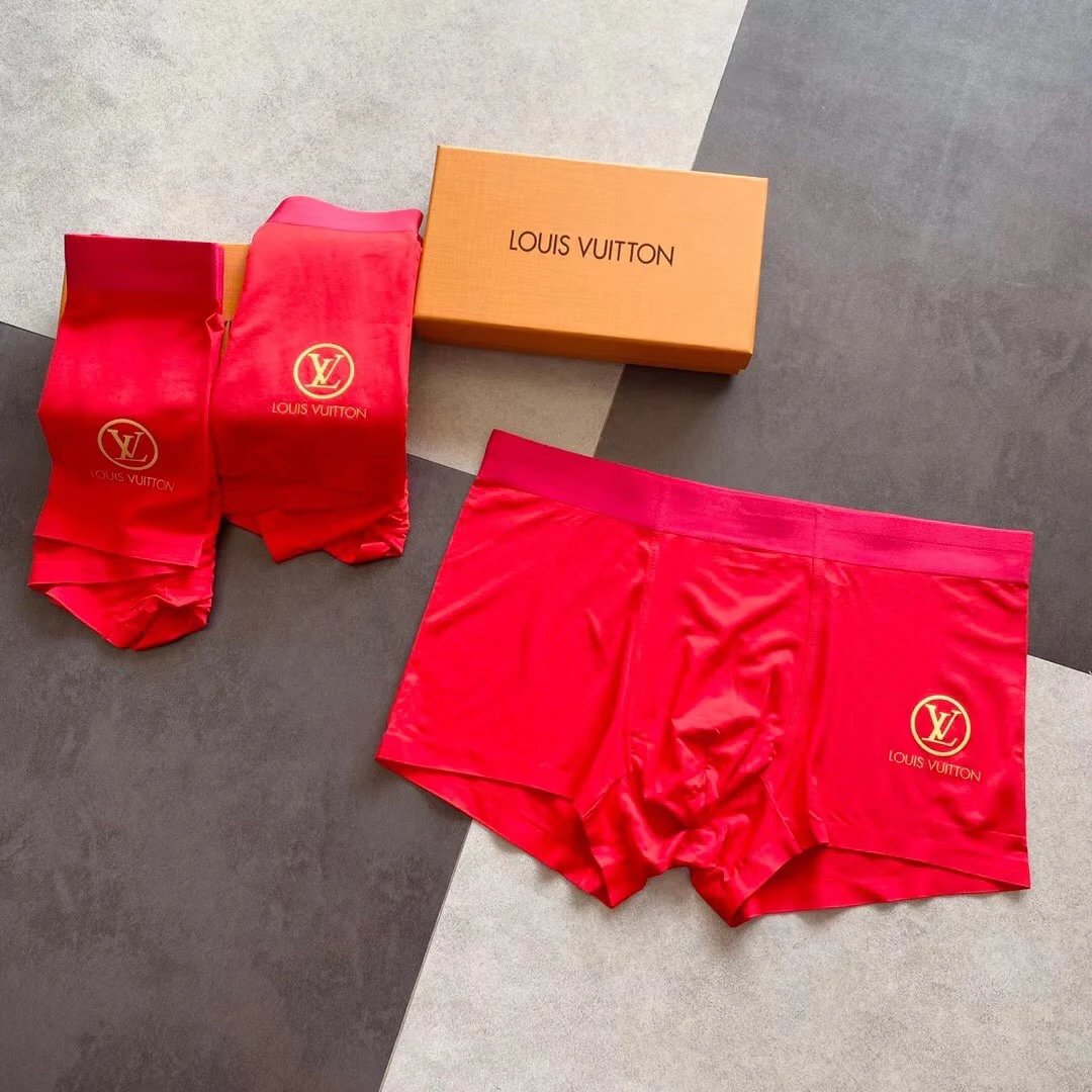 High quality men's underwear in a box of three, color options available 01