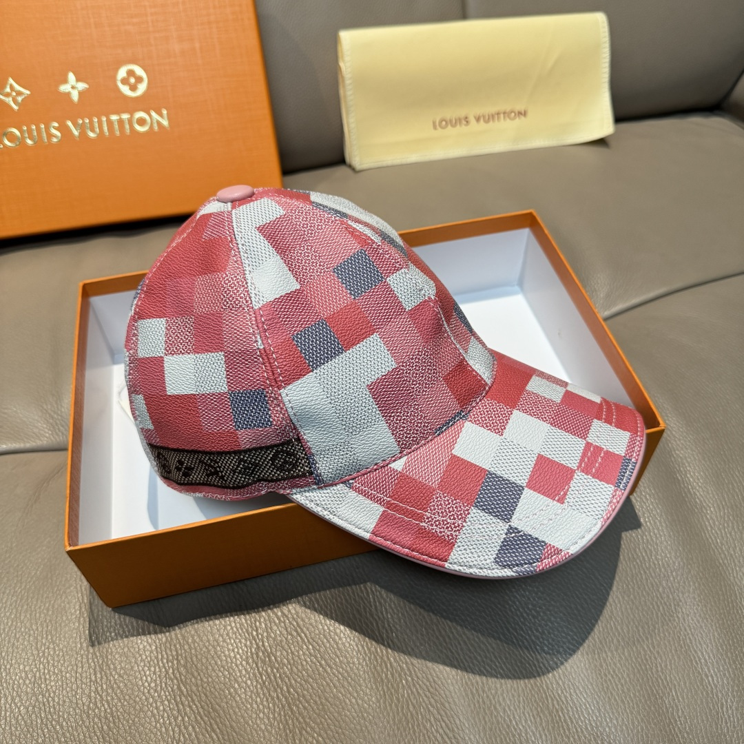 High quality and fashionable baseball cap new 4 pcs add : 18859952090 if you need size guide