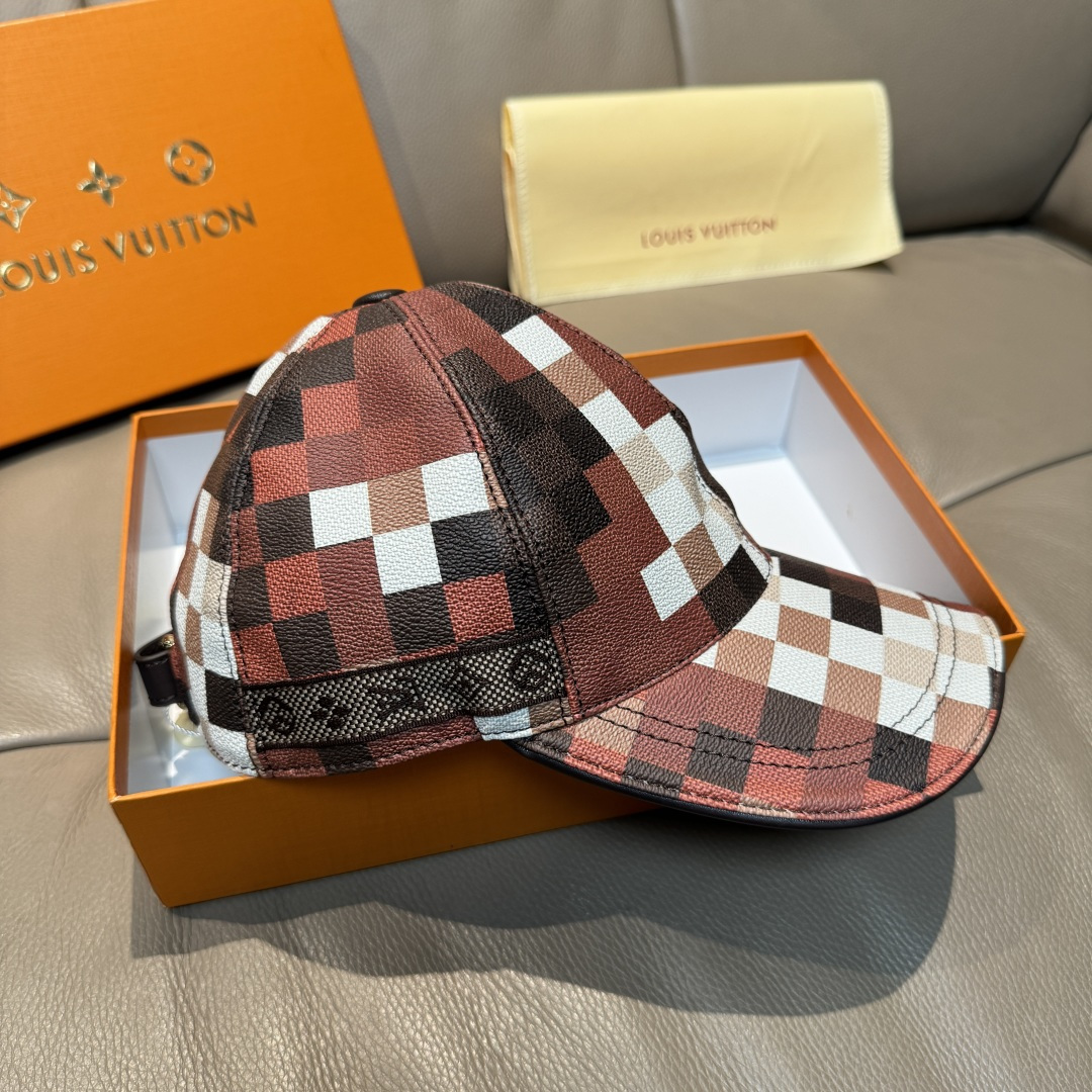 High quality and fashionable baseball cap new 4 pcs add : 18859952090 if you need size guide