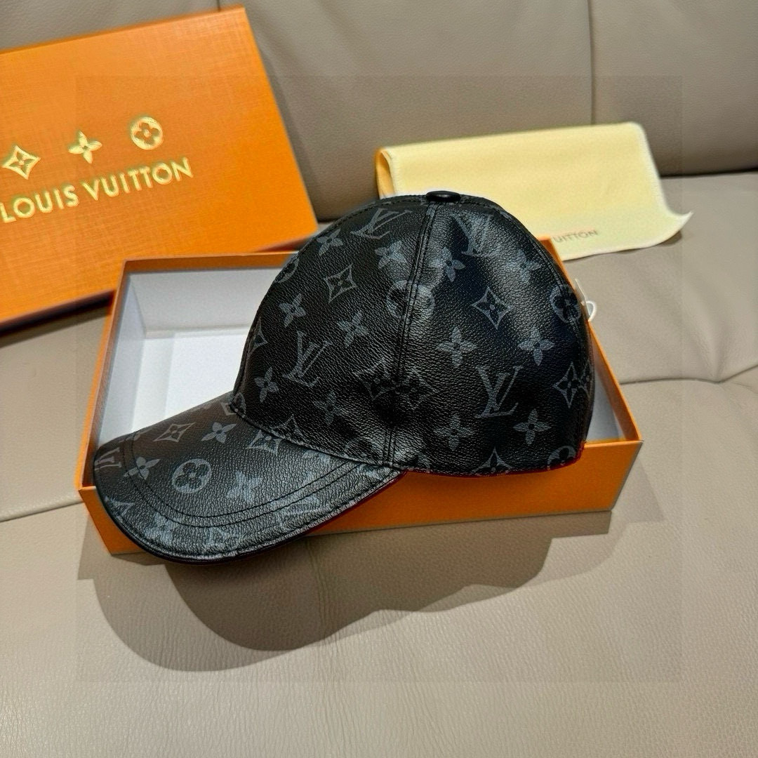 High quality and fashionable baseball cap new 5 pcs add : 18859952090 if you need size guide