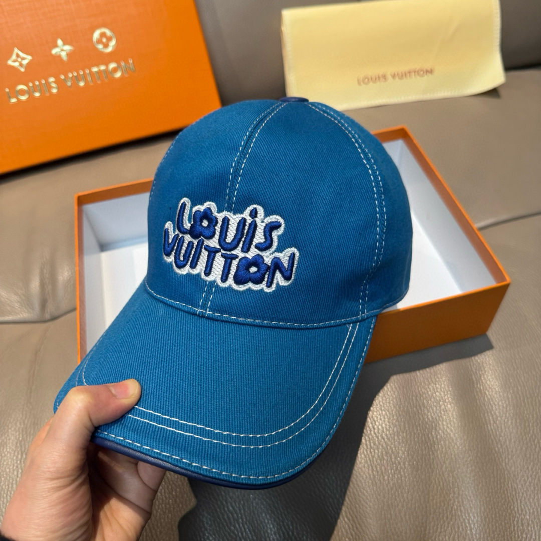 High quality and fashionable baseball cap new 5 pcs add : 18859952090 if you need size guide