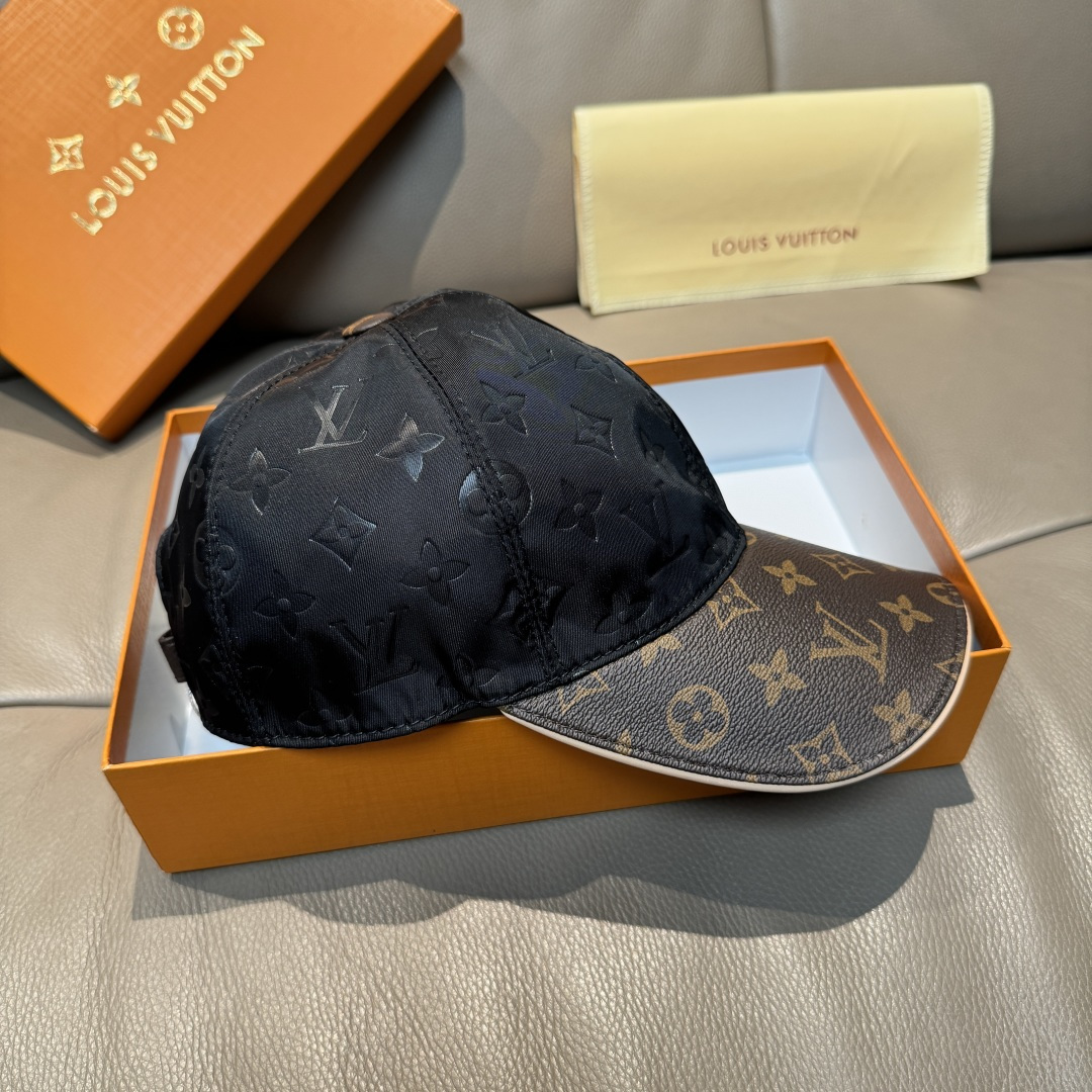 High quality and fashionable baseball cap new 5 pcs add : 18859952090 if you need size guide