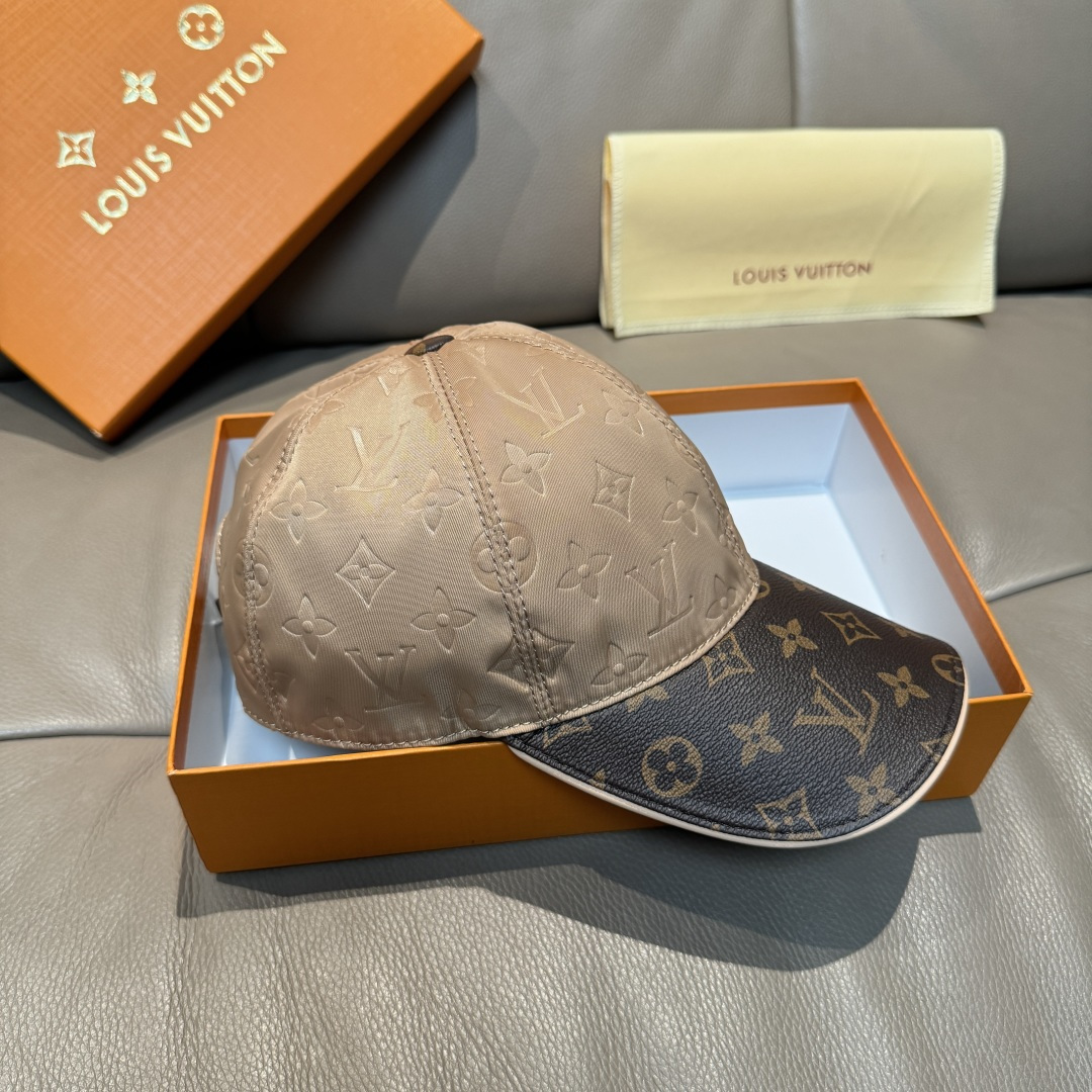 High quality and fashionable baseball cap new 5 pcs add : 18859952090 if you need size guide