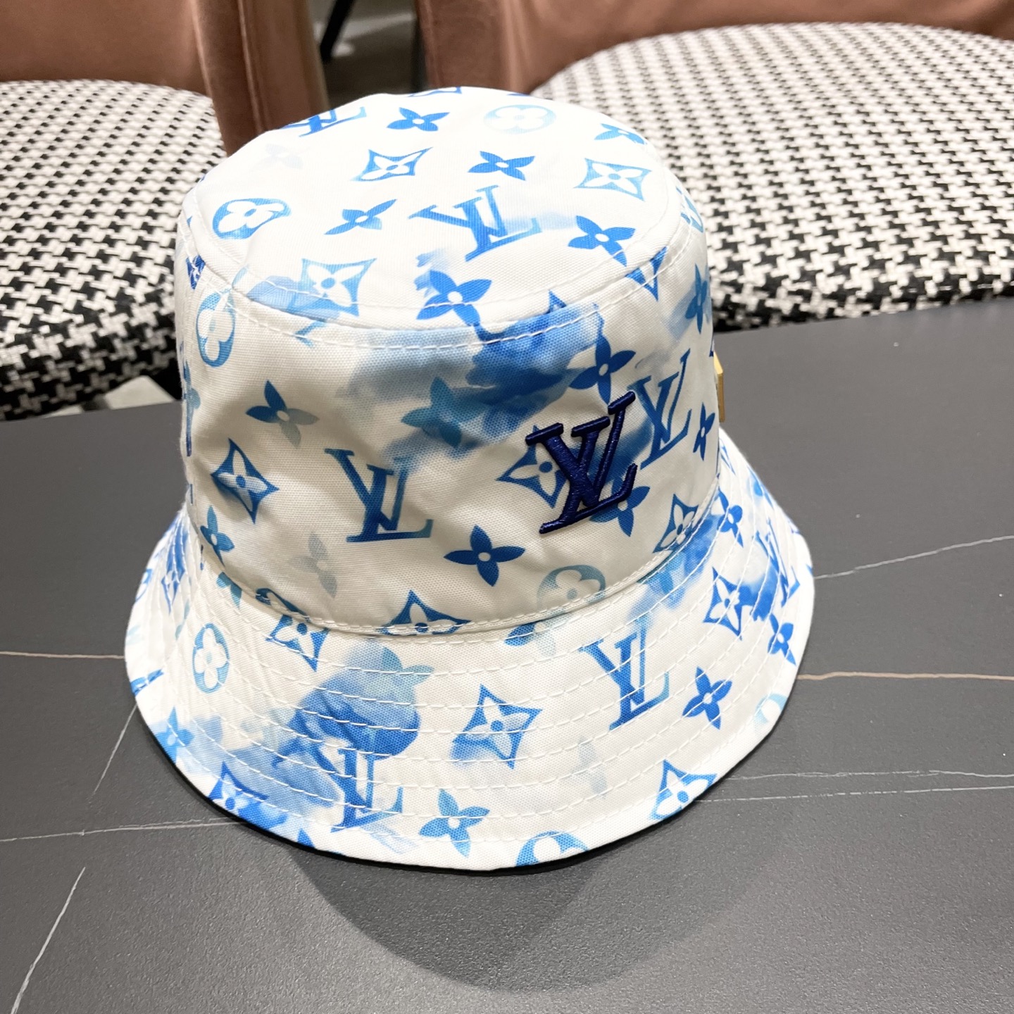 High quality and fashionable sunshade fisherman hat 2 pcs add : 18859952090 if you need size guide