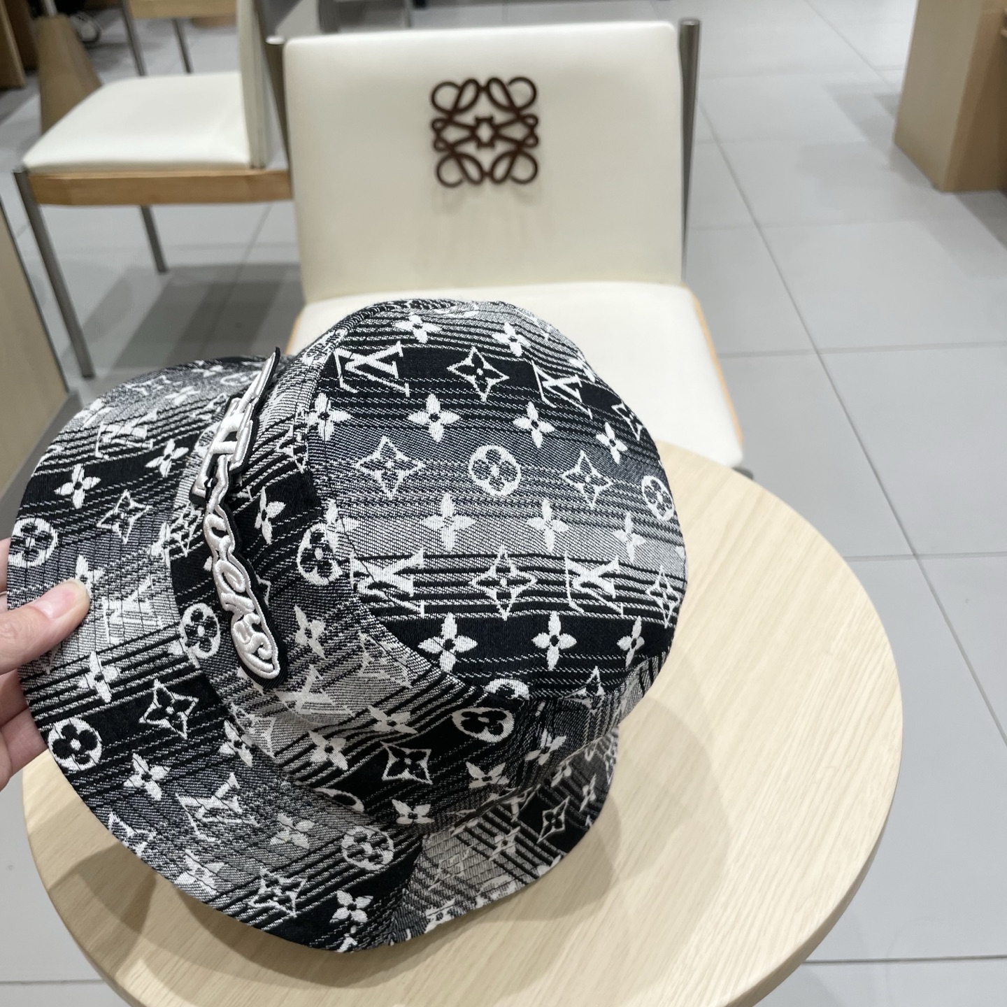 High quality and fashionable sunshade fisherman hat 2 pcs add : 18859952090 if you need size guide