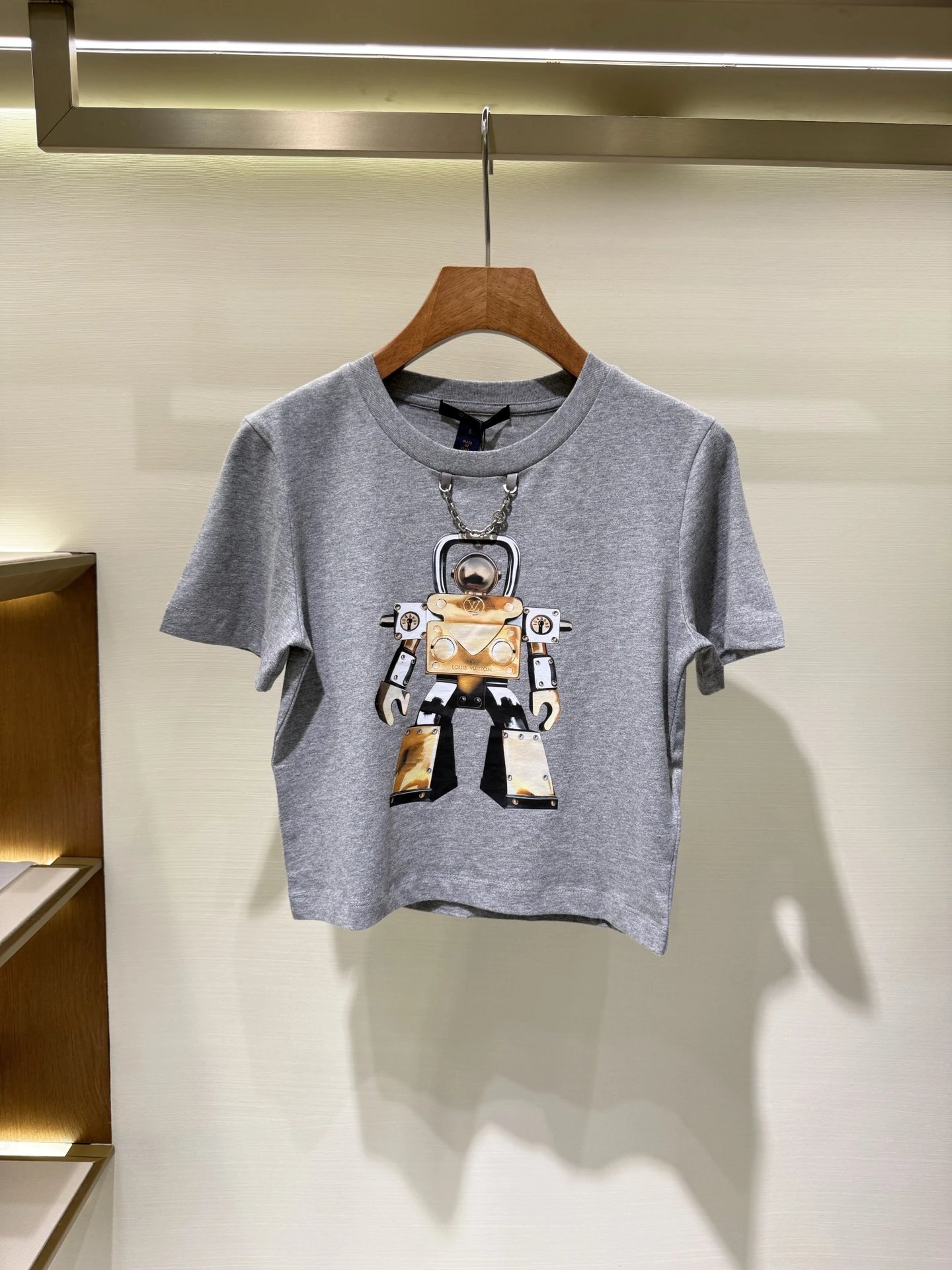High quality women's chain printed short sleeves, please add : 18859952090 if you need size guidance