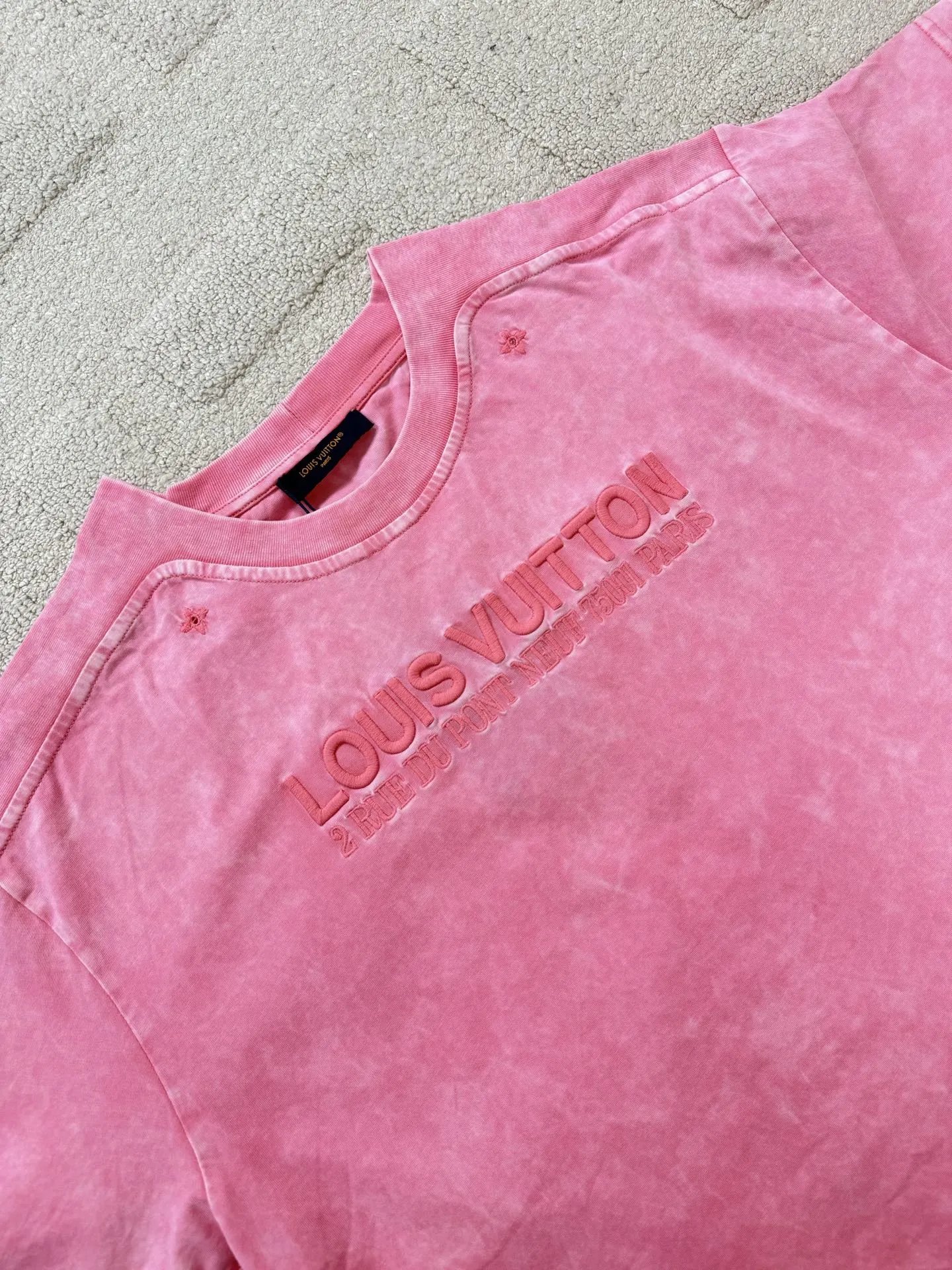 High quality women's chain printed short sleeves, please add : 18859952090 if you need size guidance