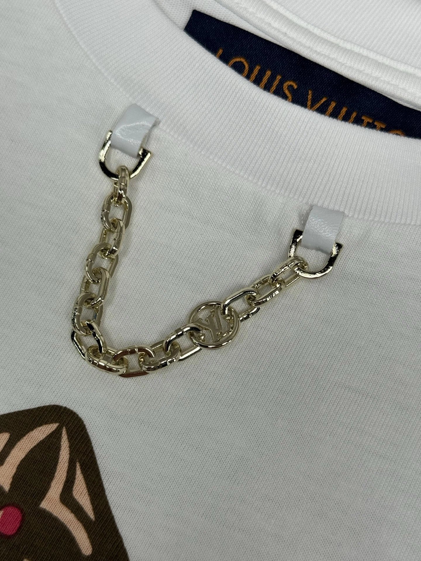 High quality women's chain printed short sleeves, please add : 18859952090 if you need size guidance