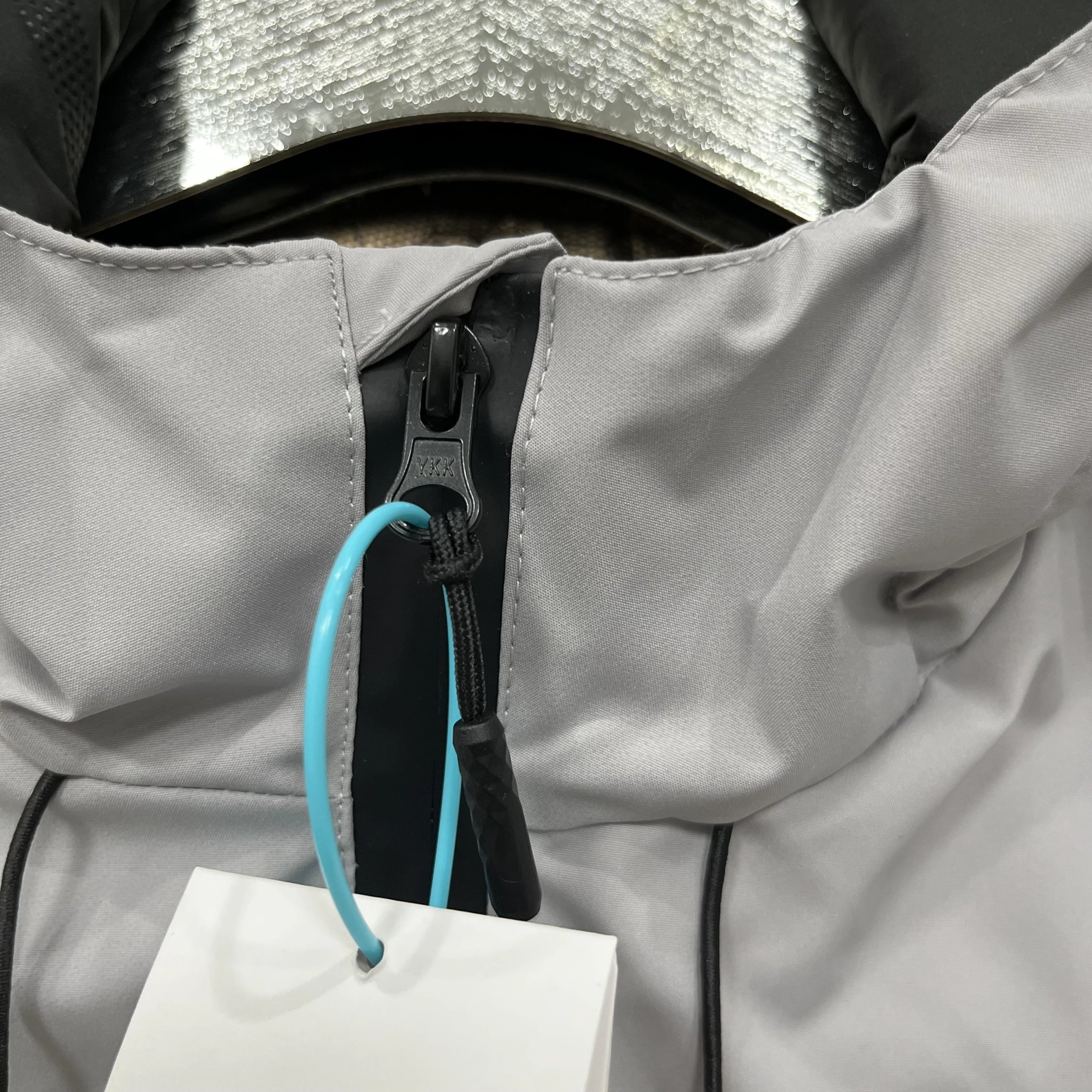 High quality, simple and fashionable heating cotton submachine jacket, please add : 18030258501 if you need size gu