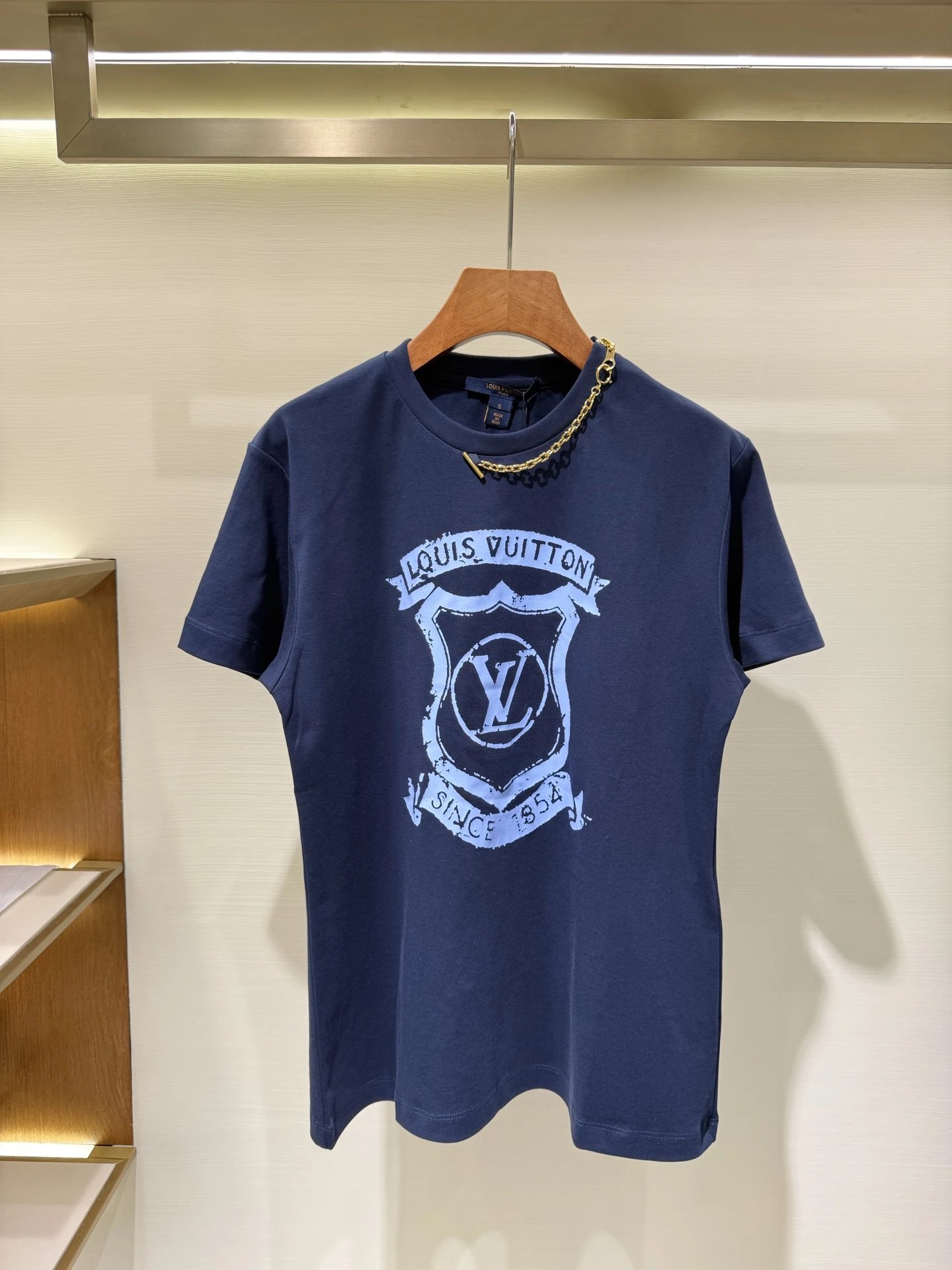 High quality women's chain printed short sleeves, please add : 18859952090 if you need size guidance
