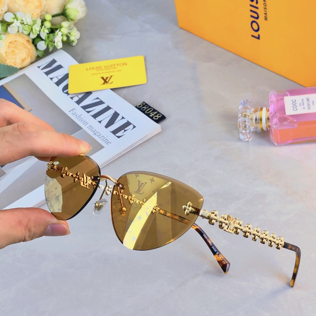 High quality temperament sunscreen sunglasses 1 pls add : 18030258501 if you need size guide