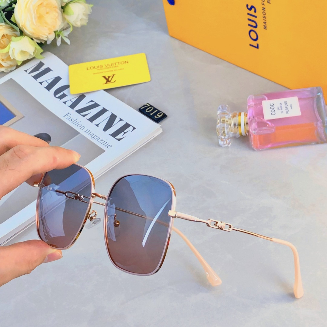 High quality temperament sunscreen sunglasses 1 pls add : 18030258501 if you need size guide