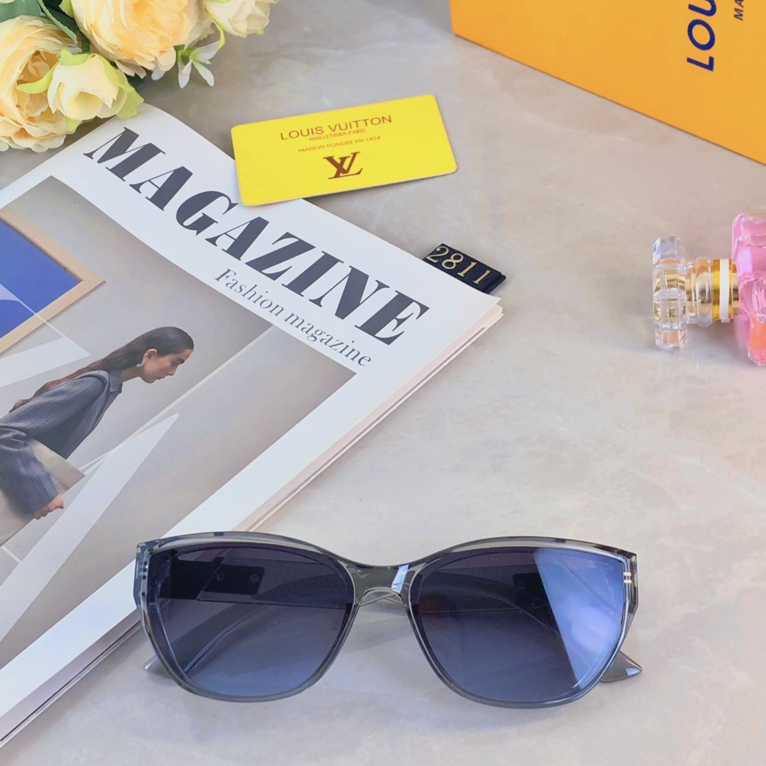 High quality temperament sunscreen sunglasses 2 pcs add : 18030258501 if you need size guide