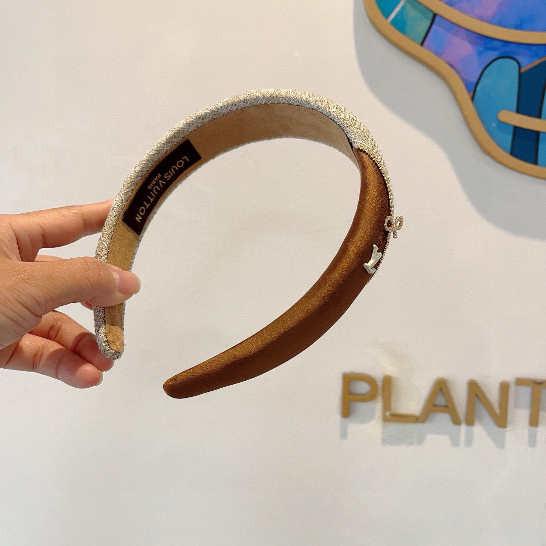 High quality fashionable and versatile headband, please add : 18859952090 if you need size guide