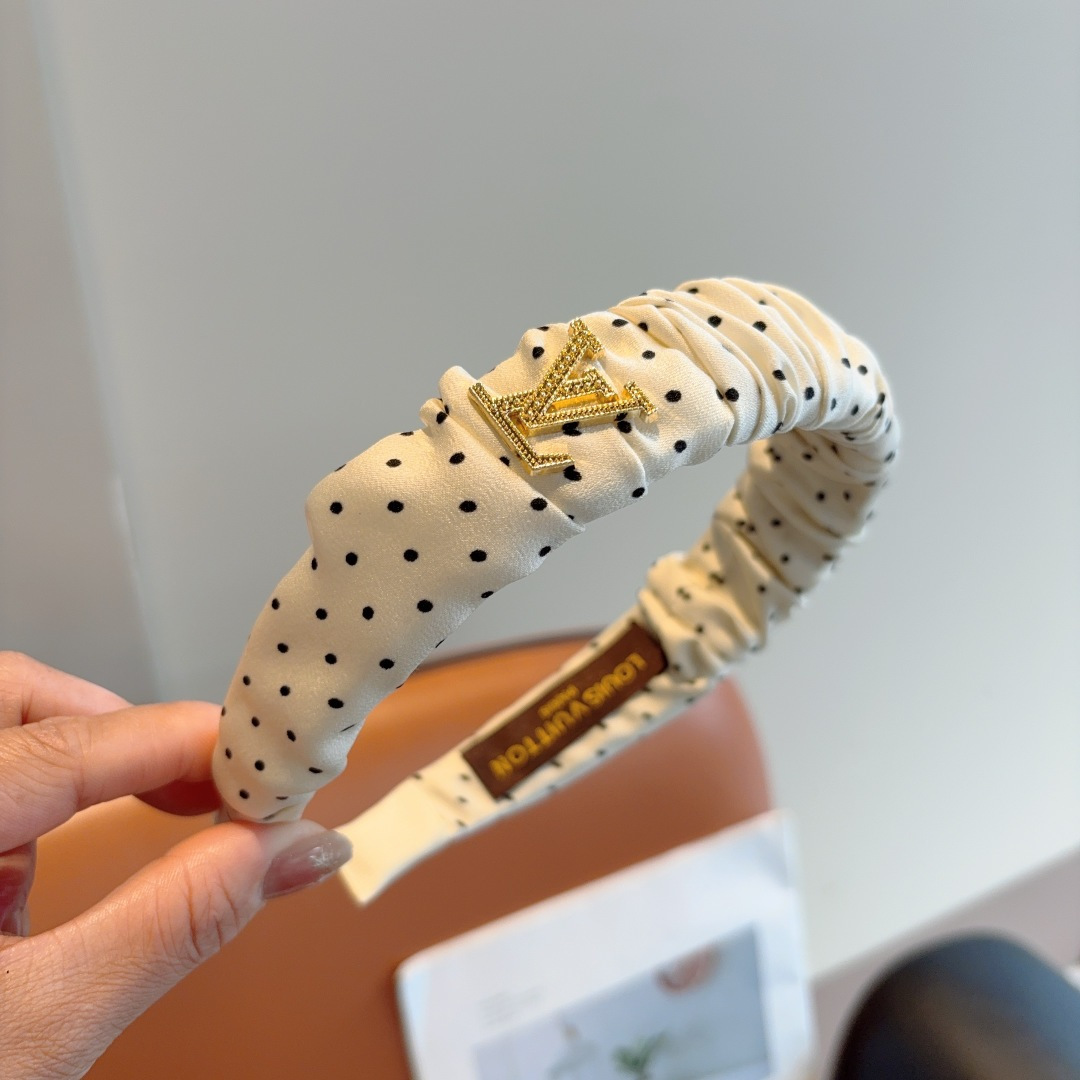 High quality fashionable and versatile headband, please add : 18859952090 if you need size guide