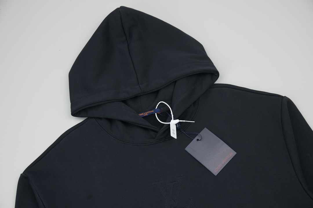 High quality fashion embroidered graffiti hoodie 1 pls add : 18859952090 if you need size guide