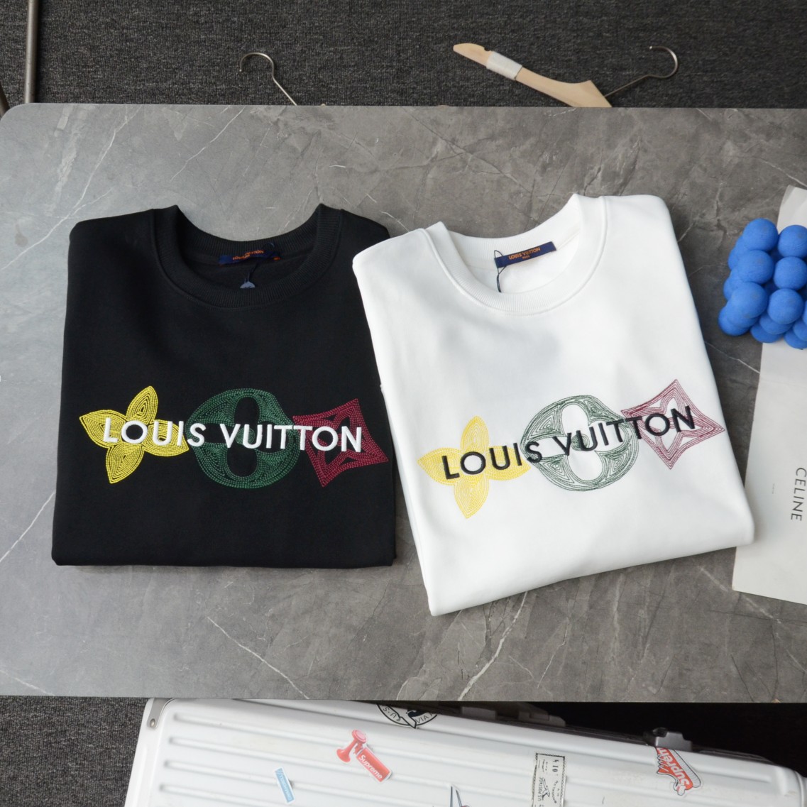 High quality fashion embroidered graffiti hoodie 1 pls add : 18859952090 if you need size guide