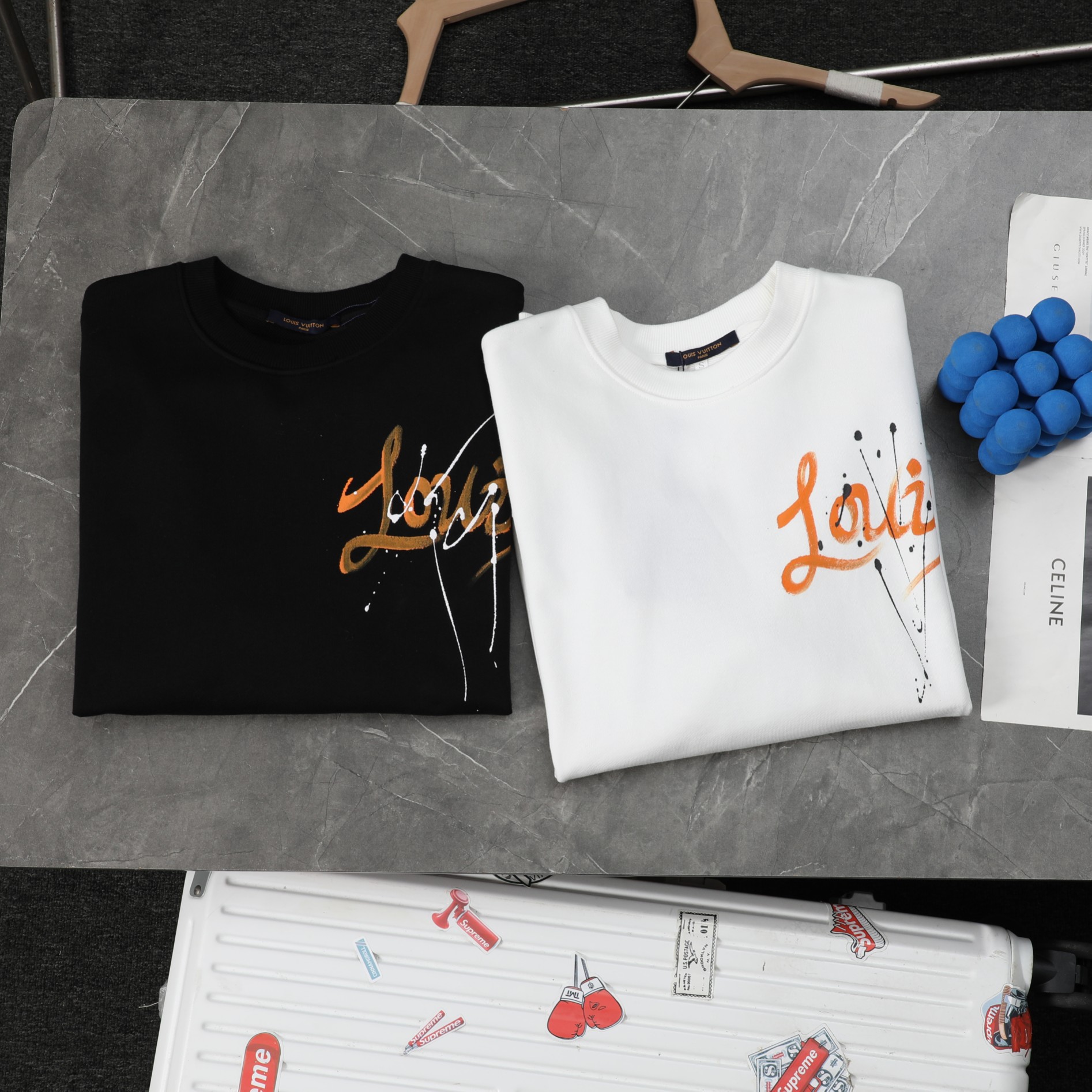 High quality fashion embroidered graffiti hoodie 1 pls add : 18859952090 if you need size guide