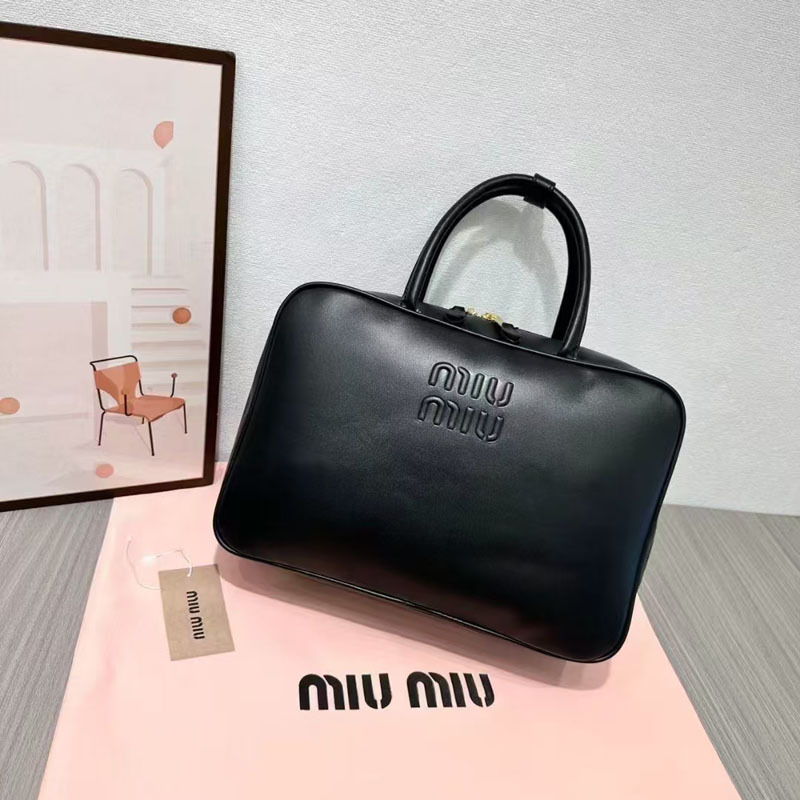 High quality handbag pls add : 18030258501 if you need size guide