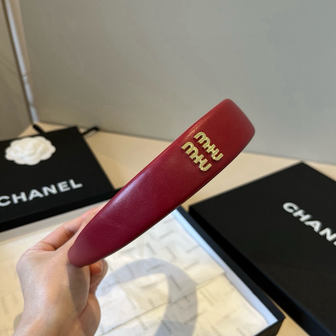 High quality patent leather hair bands, please add : 18030258501 if you need size guide