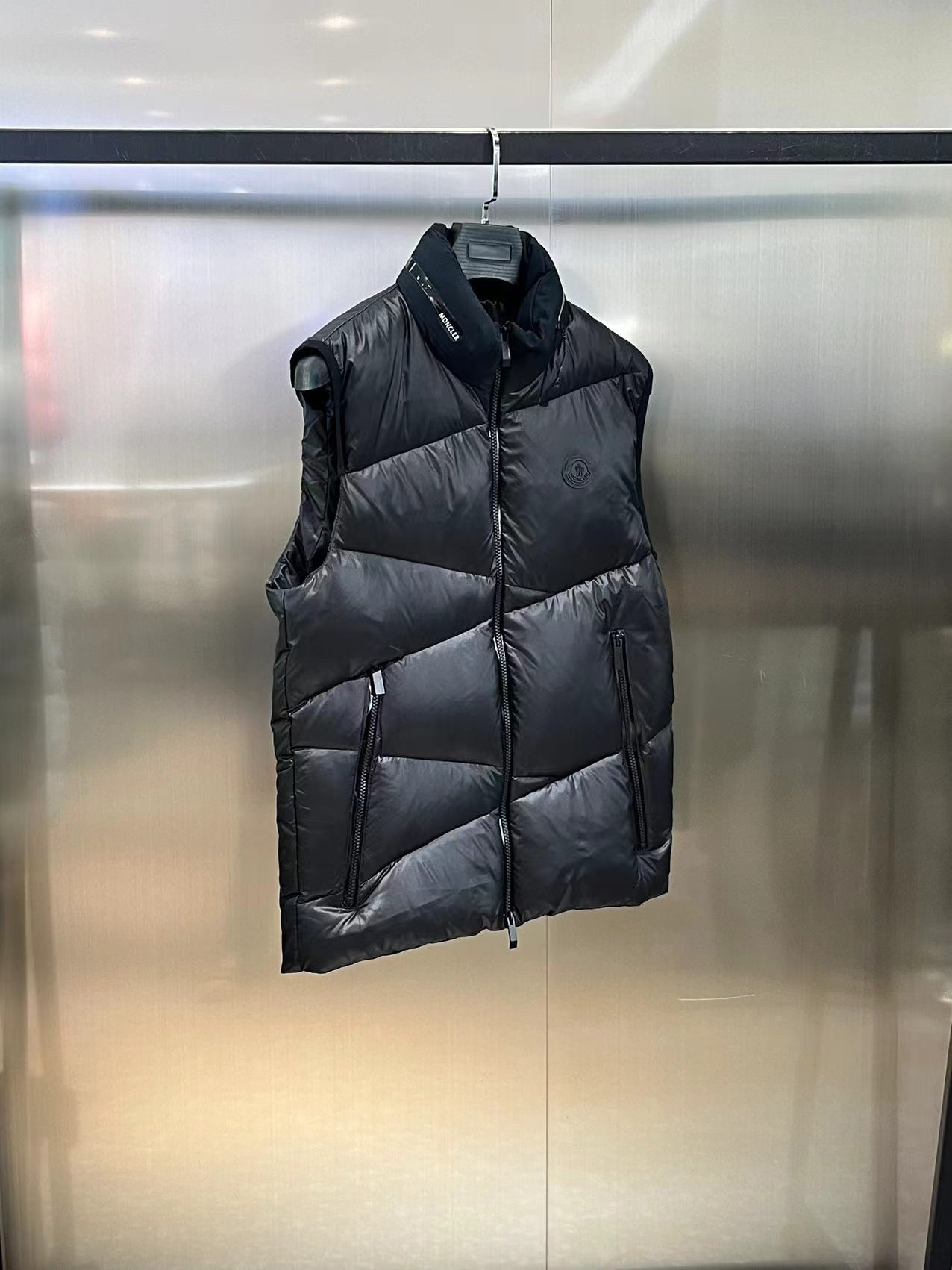 OWN - Casual vest 1