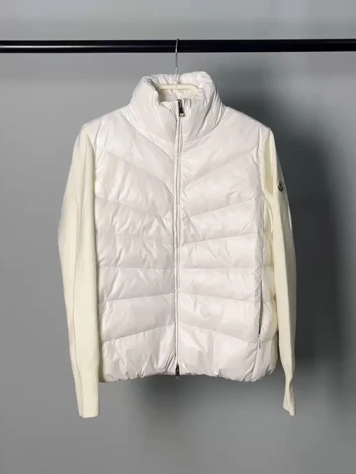 Short and fashionable down jacket