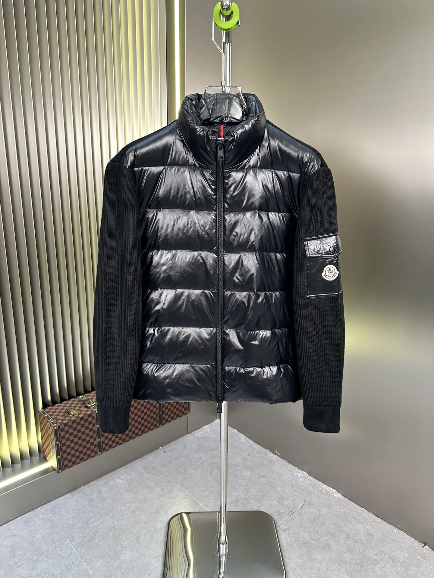 High quality knitted down jacket 002