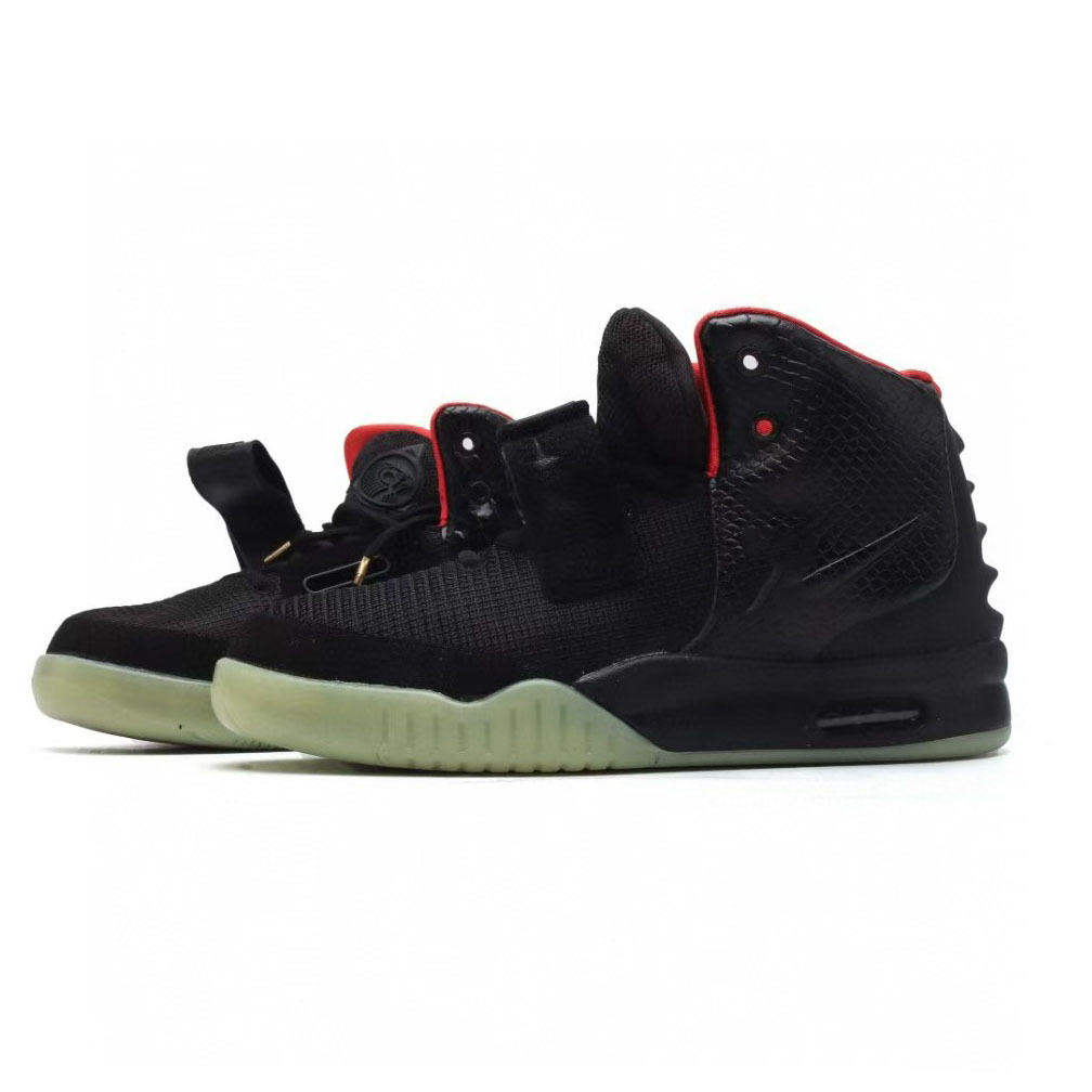 High quality and high top basketball shoes, please add : 18030258501 if you need size guidance