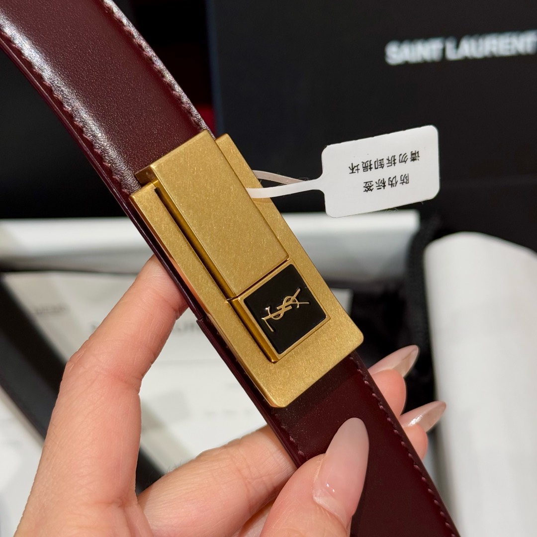 High quality, simple and refined women's waist belt 2 pcs add : 18030258501 if you need size guide