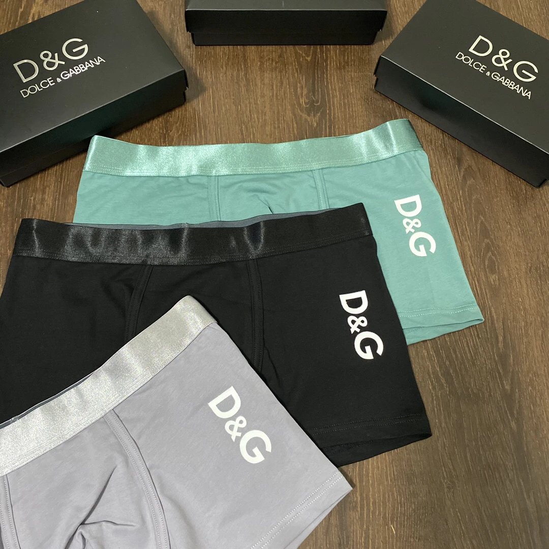 High quality men's underwear in a box of three, available in 19 colors