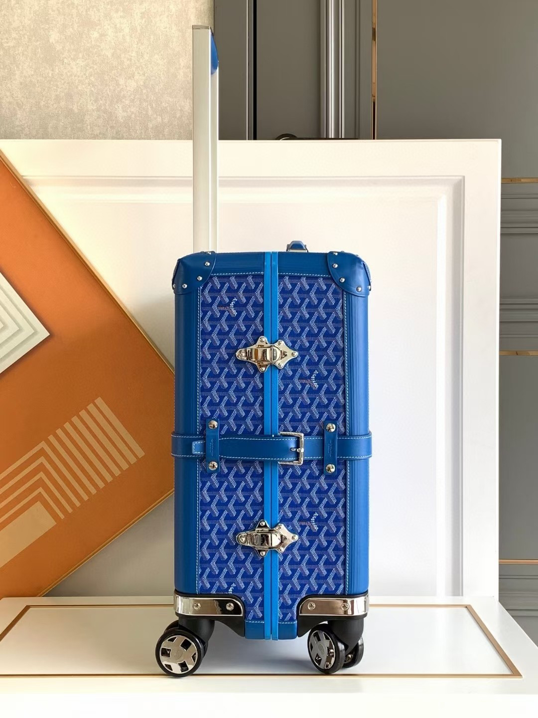 High quality retro style hand-held laptop case