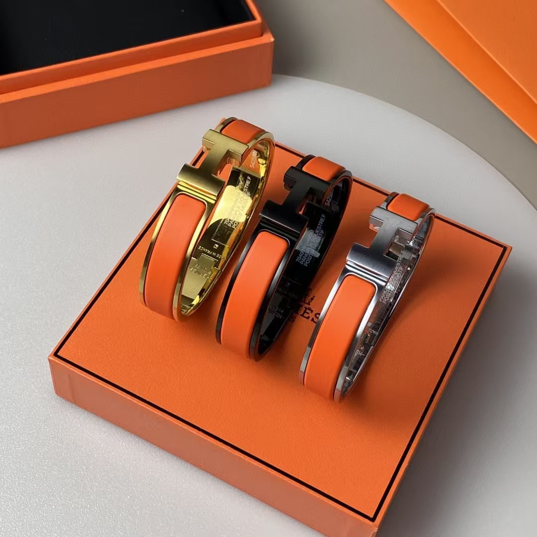 High quality enamel bracelet