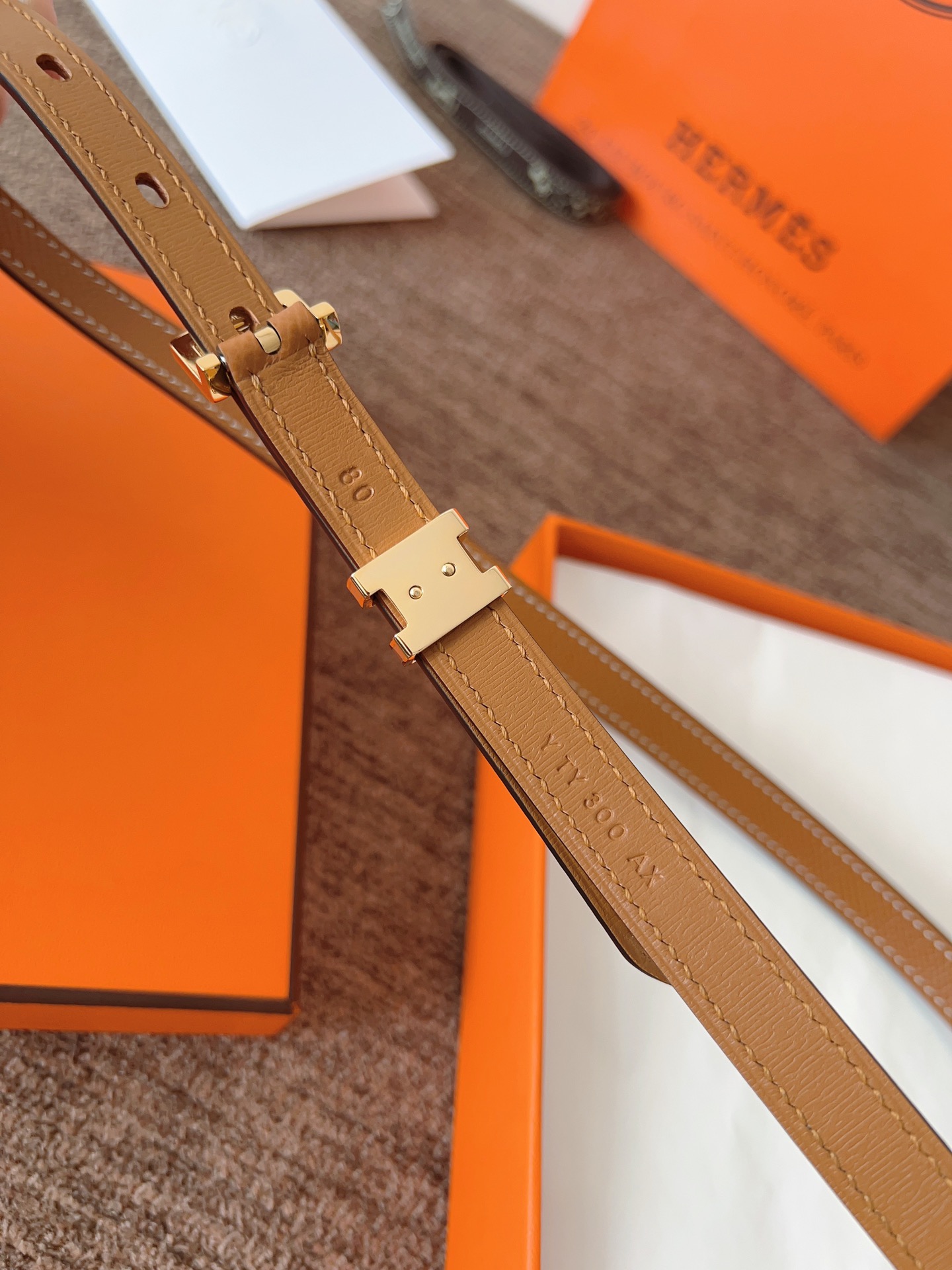 High quality, simple and refined women's waist belt 3 pcs add : 18859952090 if you need size guide